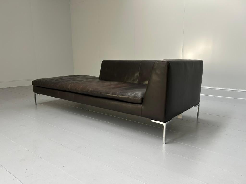 Contemporary B&B Italia “Charles” Chaise Daybed Sofa – In Brown “Gamma” Leather For Sale