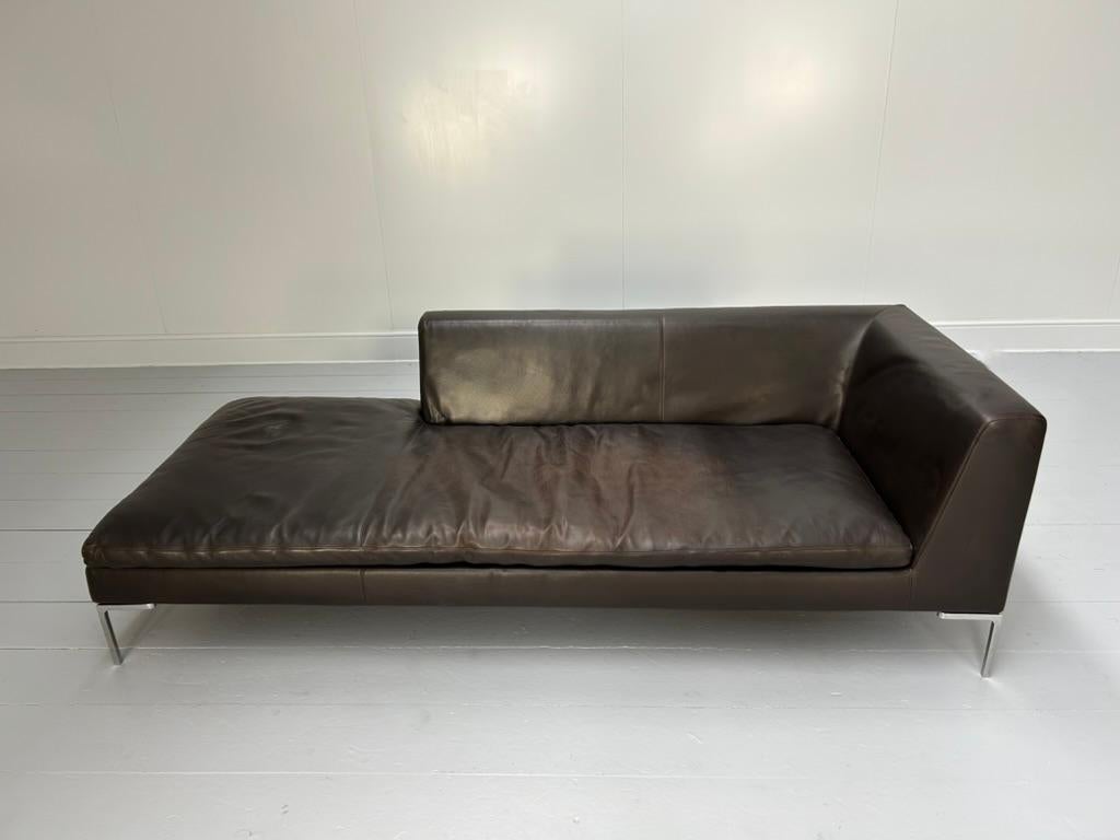 B&B Italia “Charles” Chaise Daybed Sofa – In Brown “Gamma” Leather For Sale 2