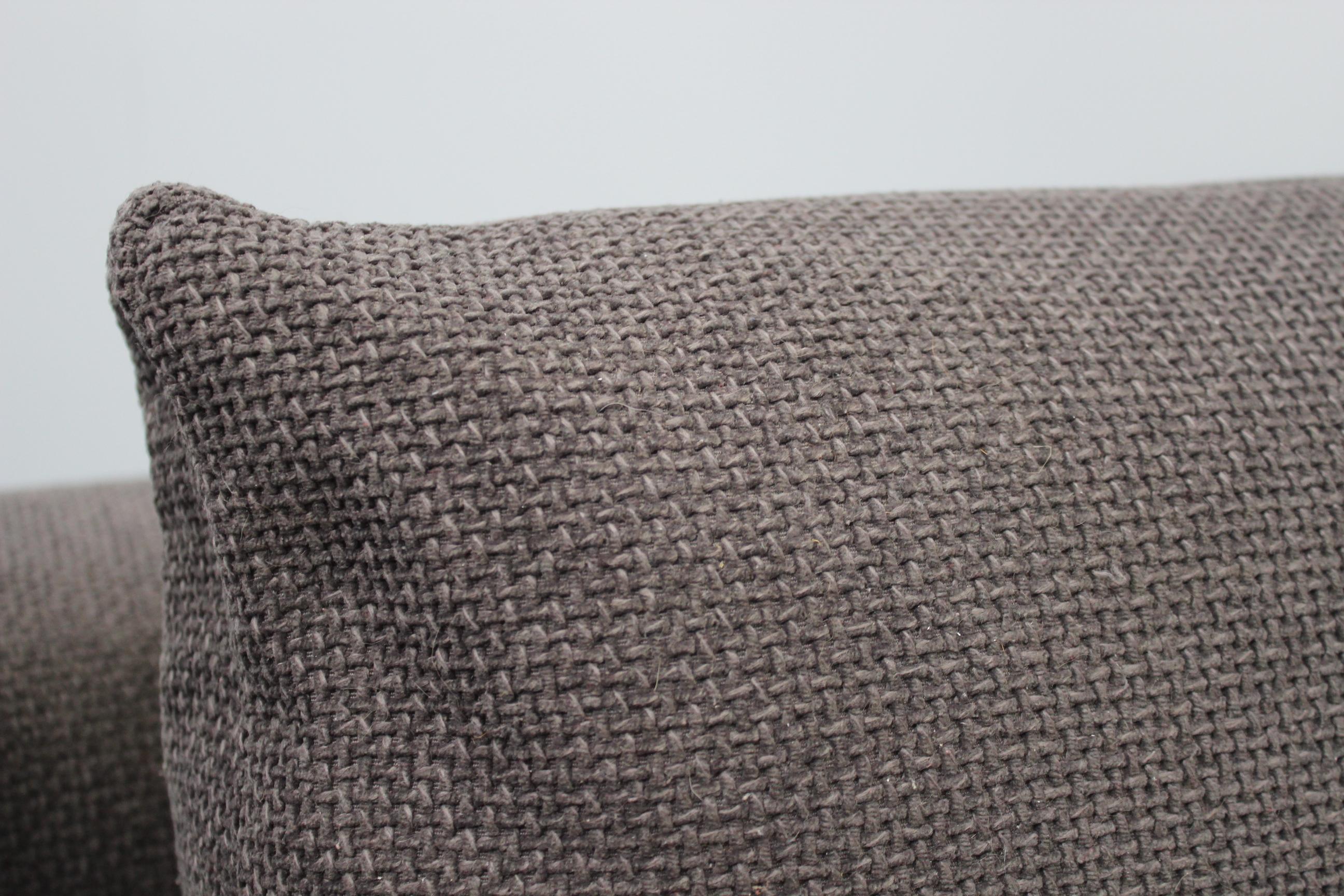 Hand-Crafted B&B Italia “Charles” Compact L-Shape Sectional Sofa in Grey Basketweave Fabric