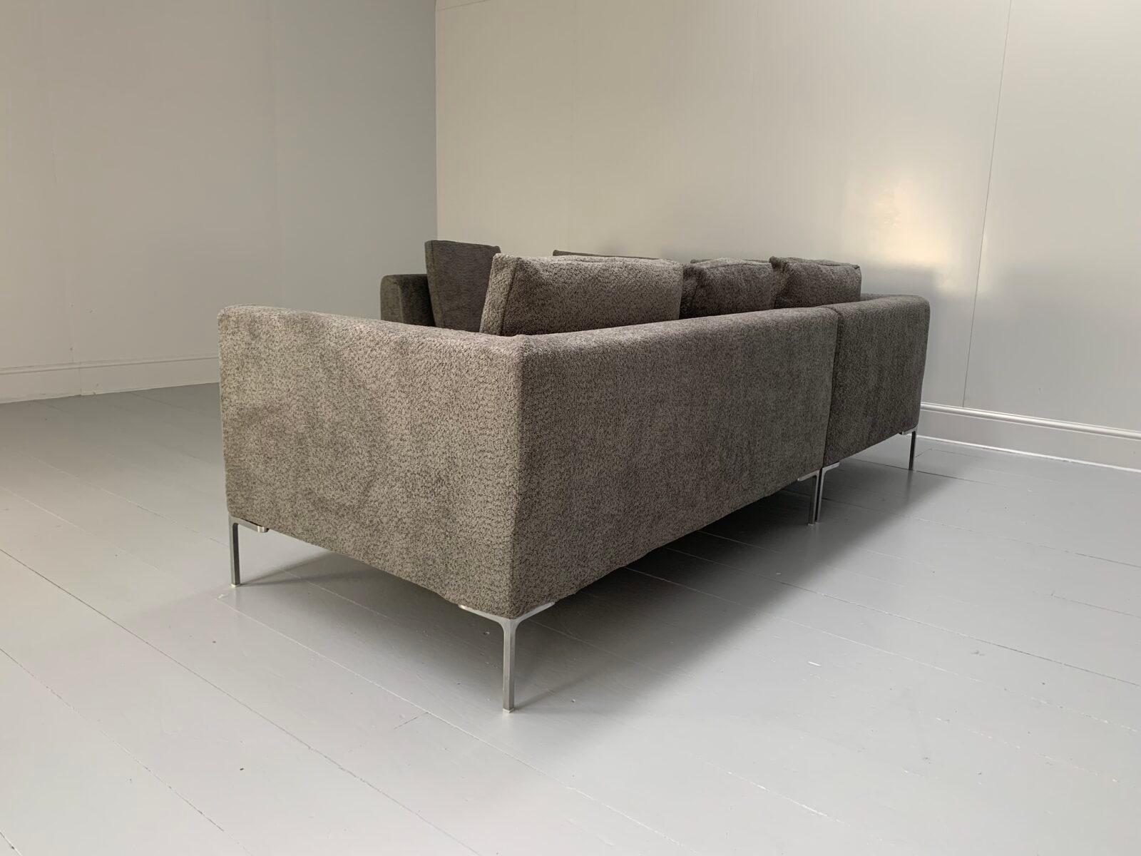 B&B Italia „Charles“ L-förmiges Sofa in L-Form - In dunkelgrauem Boucle (21. Jahrhundert und zeitgenössisch) im Angebot