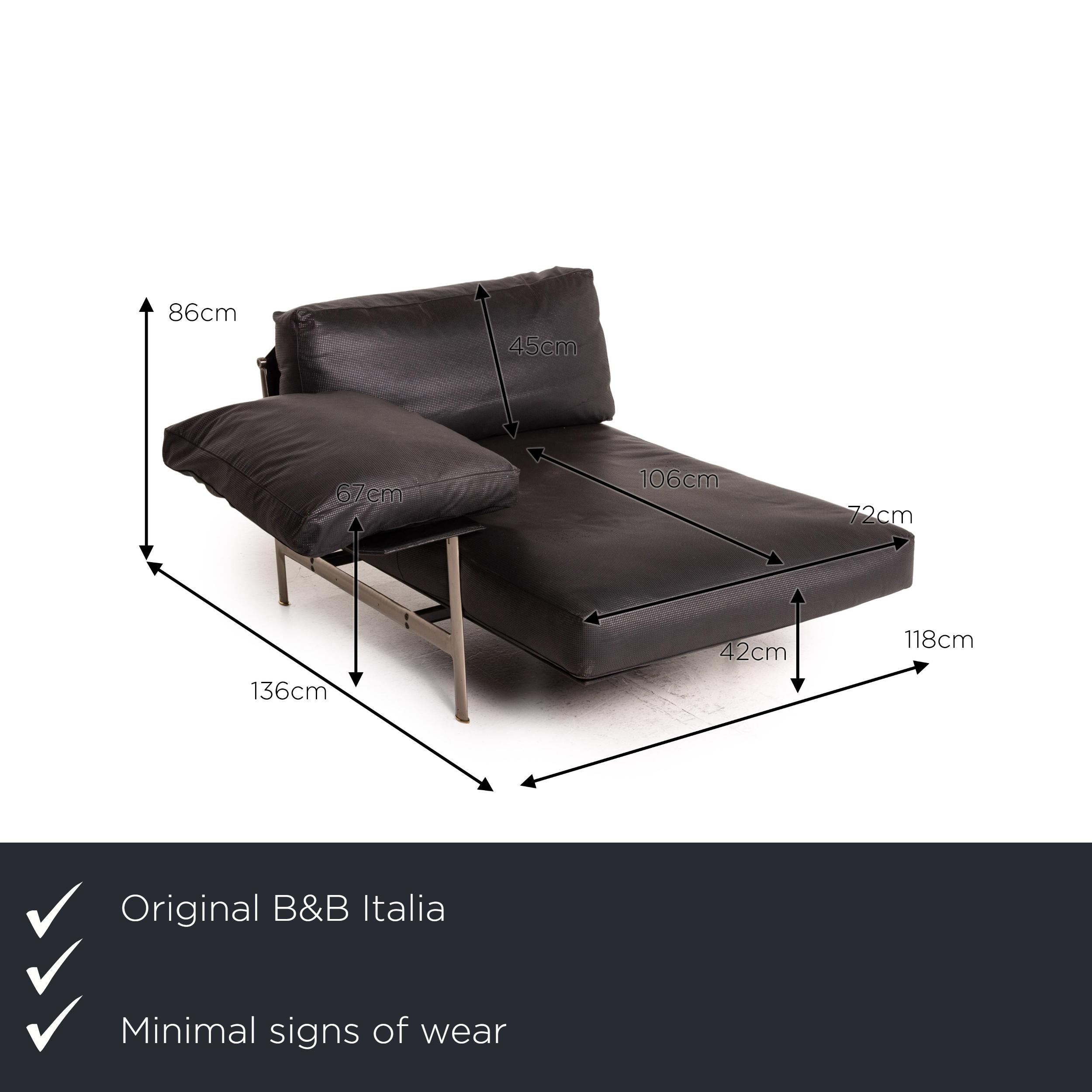 We present to you a B&B Italia Diesis leather lounger black sofa.

 

 Product measurements in centimeters:
 

 depth: 118
 width: 136
 height: 86
 seat height: 42
 rest height: 67
 seat depth: 106
 seat width: 72
 back height: 45.