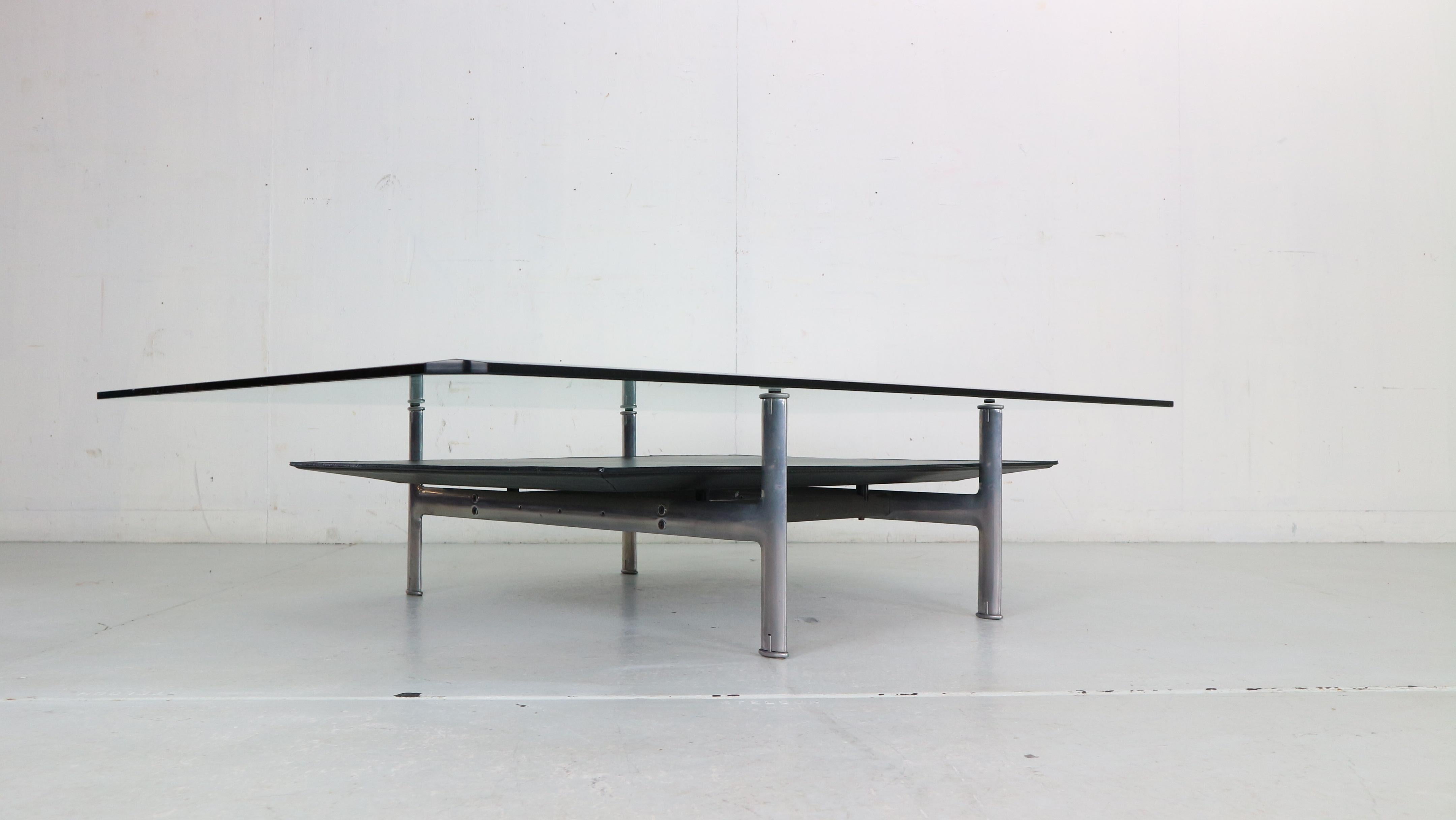 B&B Italia 'Diesis' Two-Tier Glass and Leather Coffee Table by Antonio Citterio For Sale 1