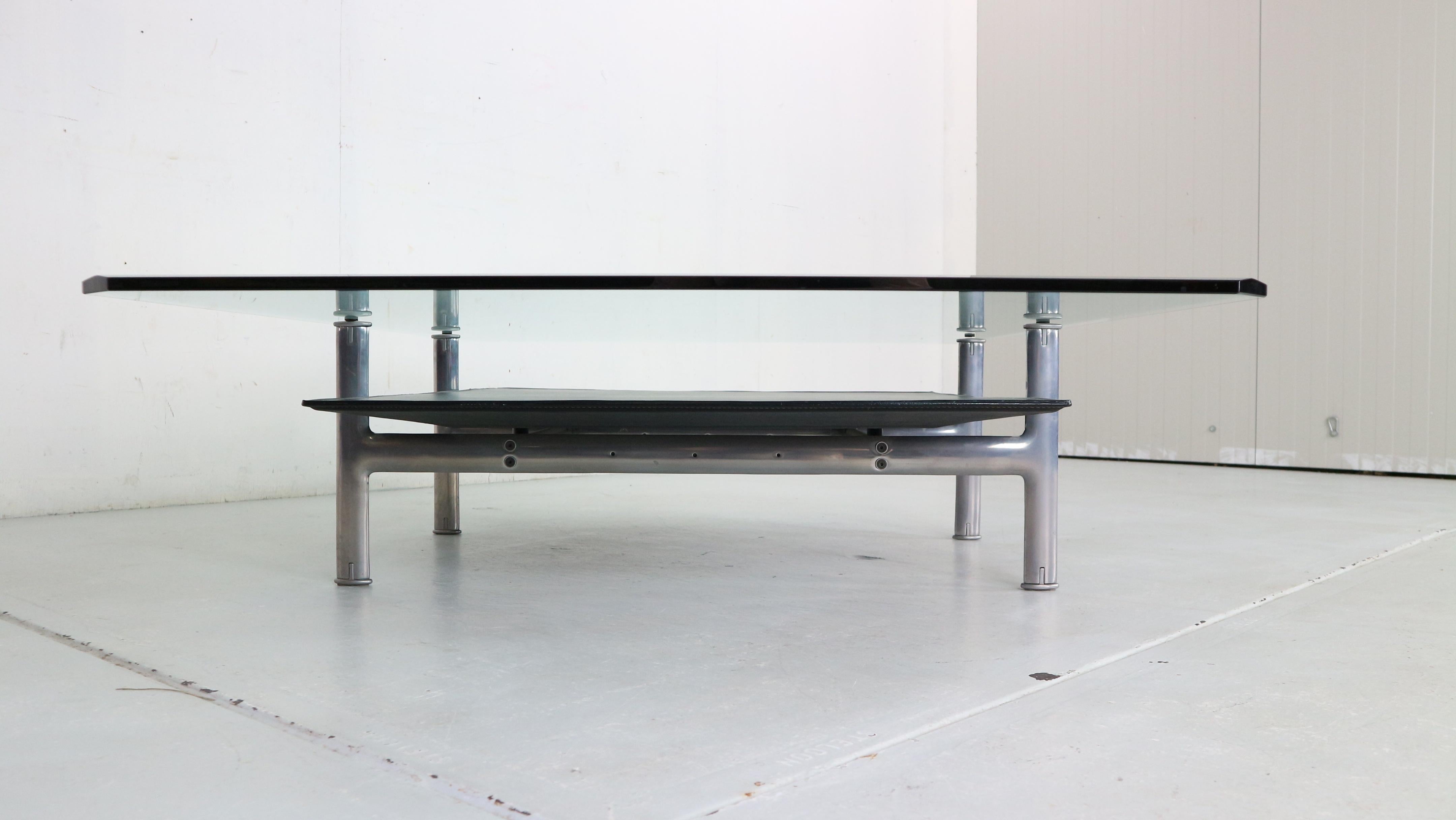 B&B Italia 'Diesis' Two-Tier Glass and Leather Coffee Table by Antonio Citterio For Sale 2