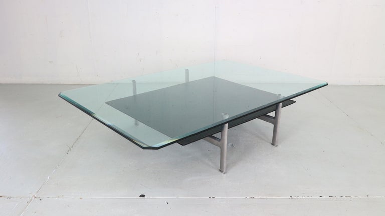 B&B Italia 'Diesis' Two-Tier Glass and Leather Coffee Table by Antonio Citterio For Sale 2