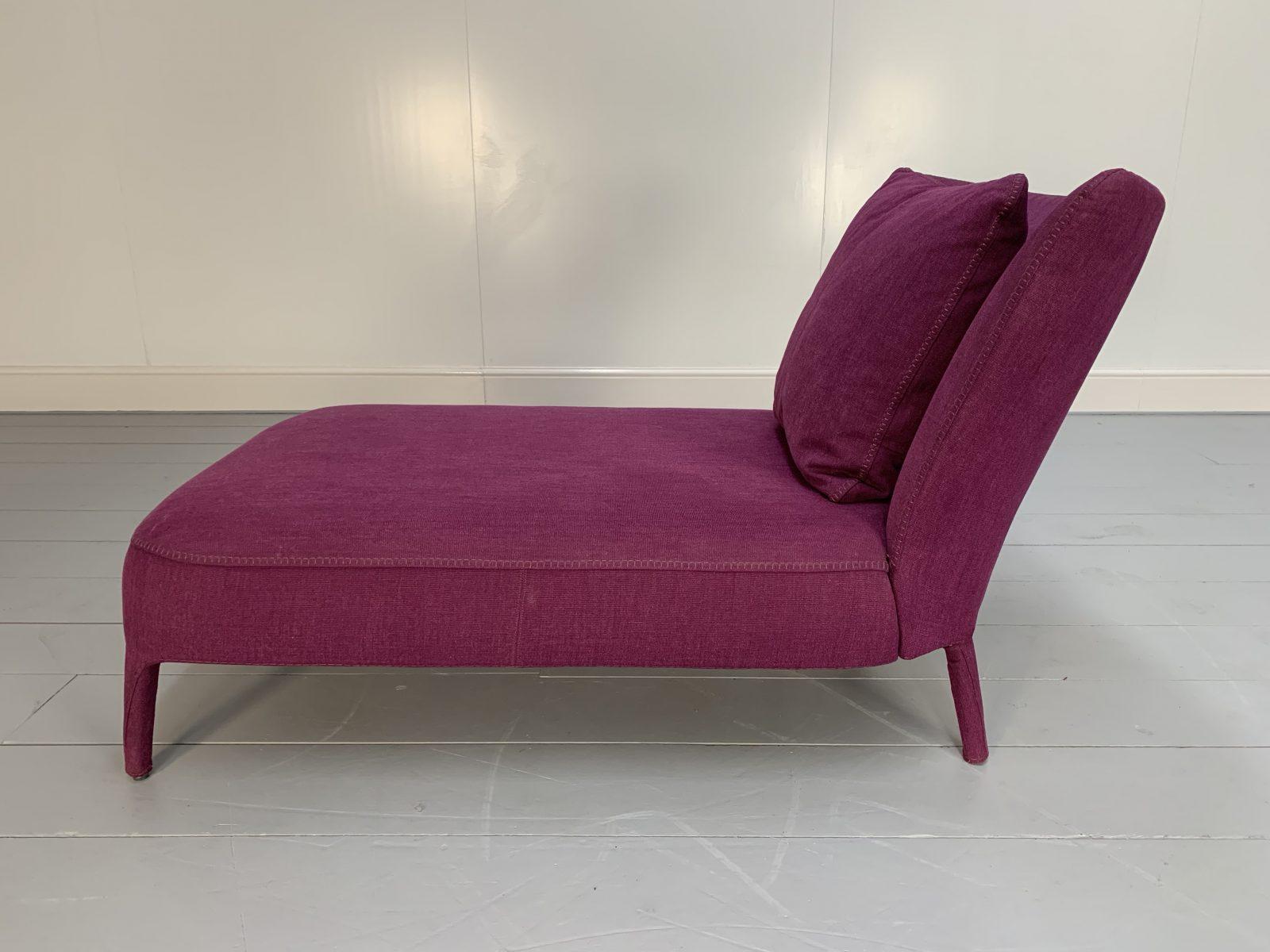 B&B Italia “Febo” Chaise Lounge Sofa in Violet “Enia” Chenille In Good Condition For Sale In Barrowford, GB