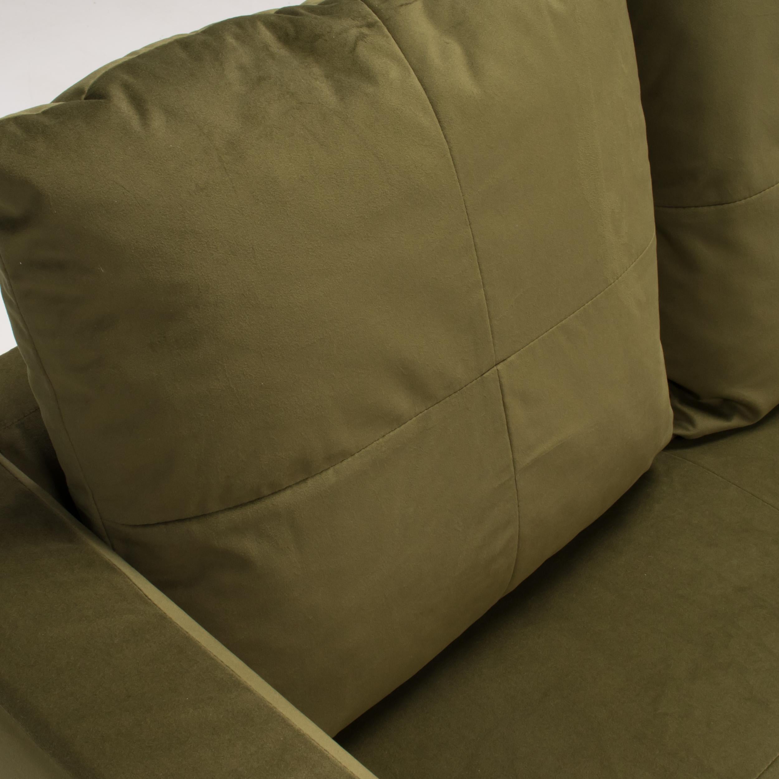 B&B Italia Green Velvet George Four-Seat Sofa by Antonio Citterio For Sale 5