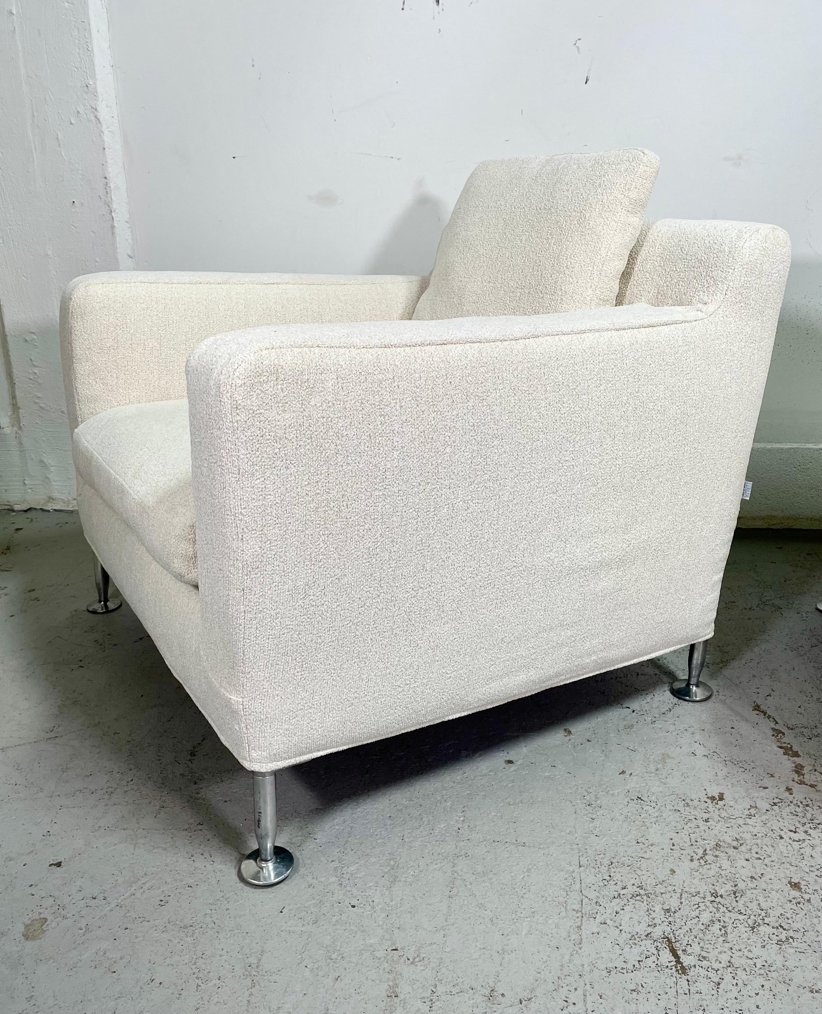 B&B Italia Harry Lounge Chairs Designed by Antonio Citterio White Boucle In Excellent Condition In Poughkeepsie, NY