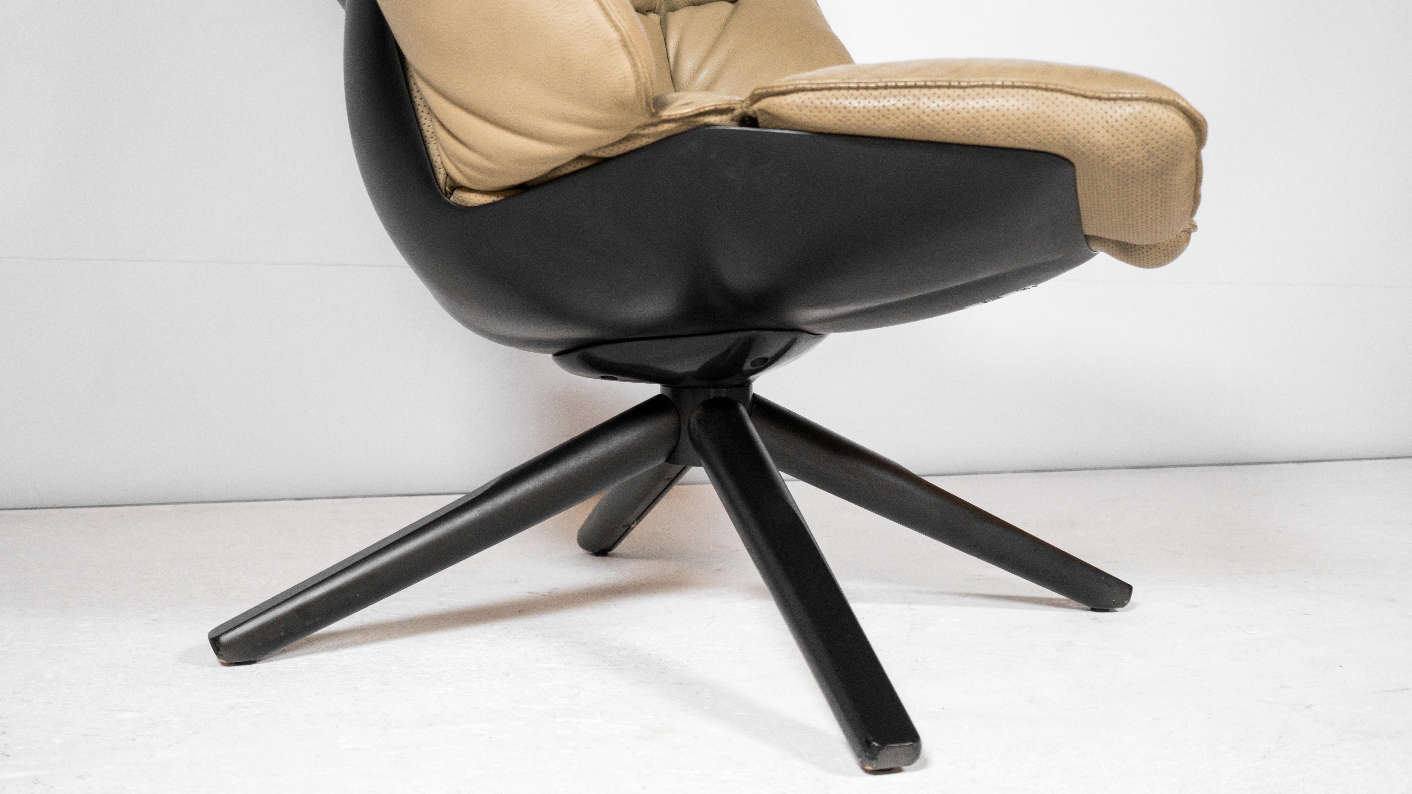 B&B Italia Husk Leather Lounge Chair by Patricia Urquiola For Sale 2