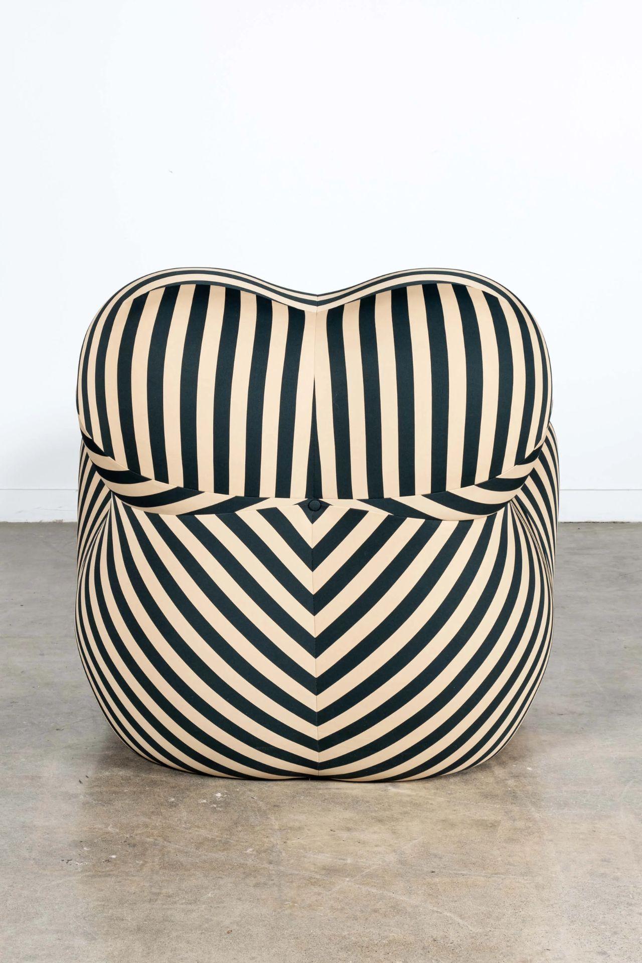 Late 20th Century B&B Italia 'La Mamma' Up 5/6 Lounge Chair&Ottoman, Green Stripe by Gaetano Pesce For Sale
