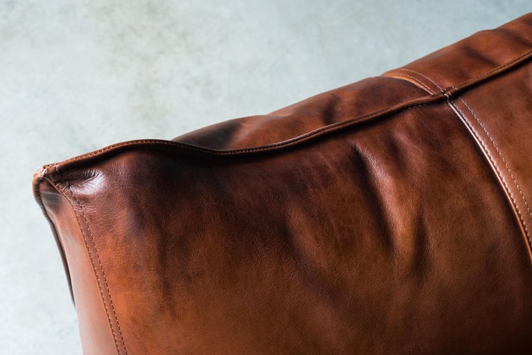 B&B Italia Le Bambole Sofa in Tan Leather In Excellent Condition For Sale In Melbourne, VIC