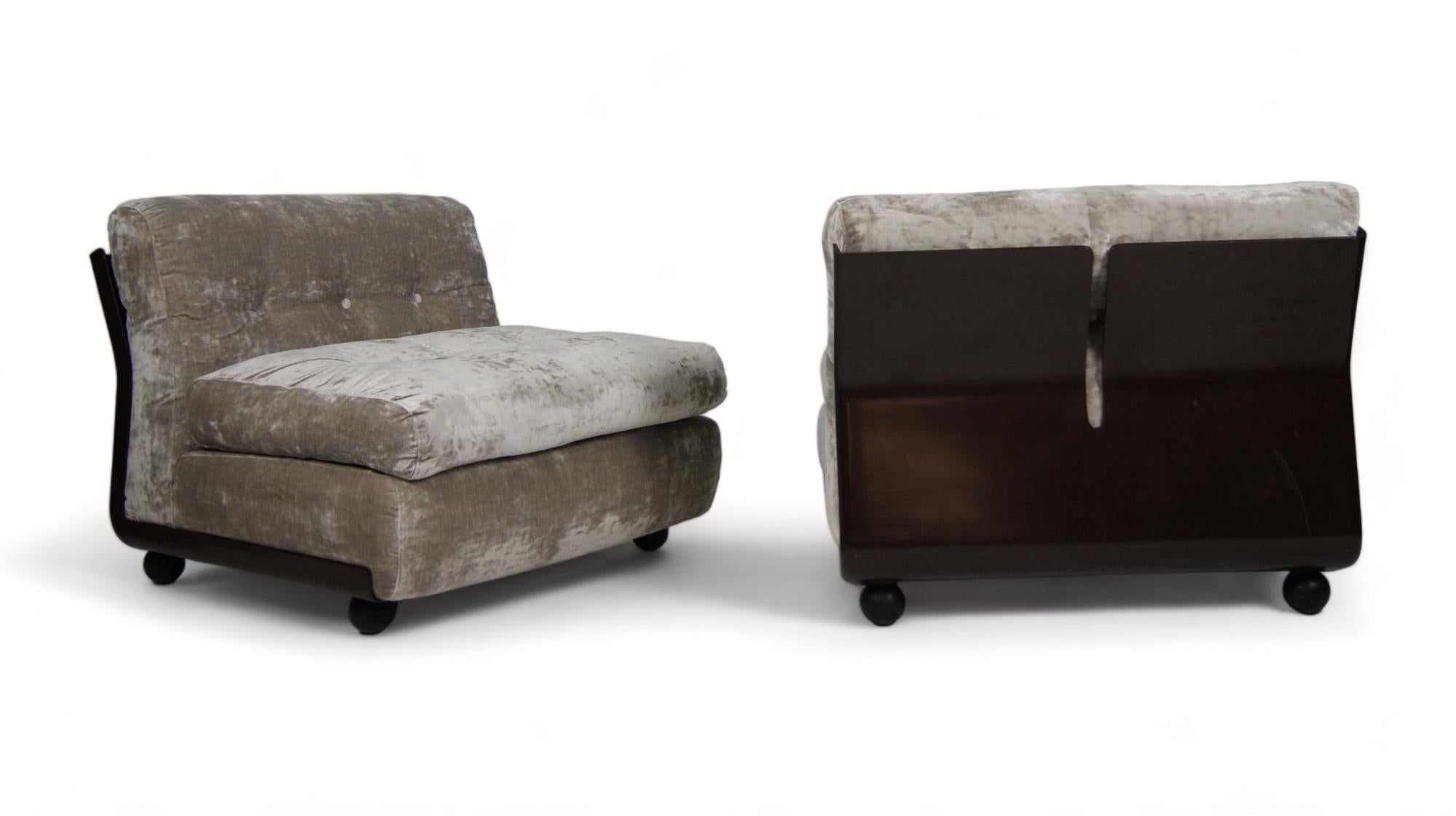 B&B Italia Mario Bellini Amanta Italienisches modulares Sofa aus Samt im italienischen Design im Angebot 2