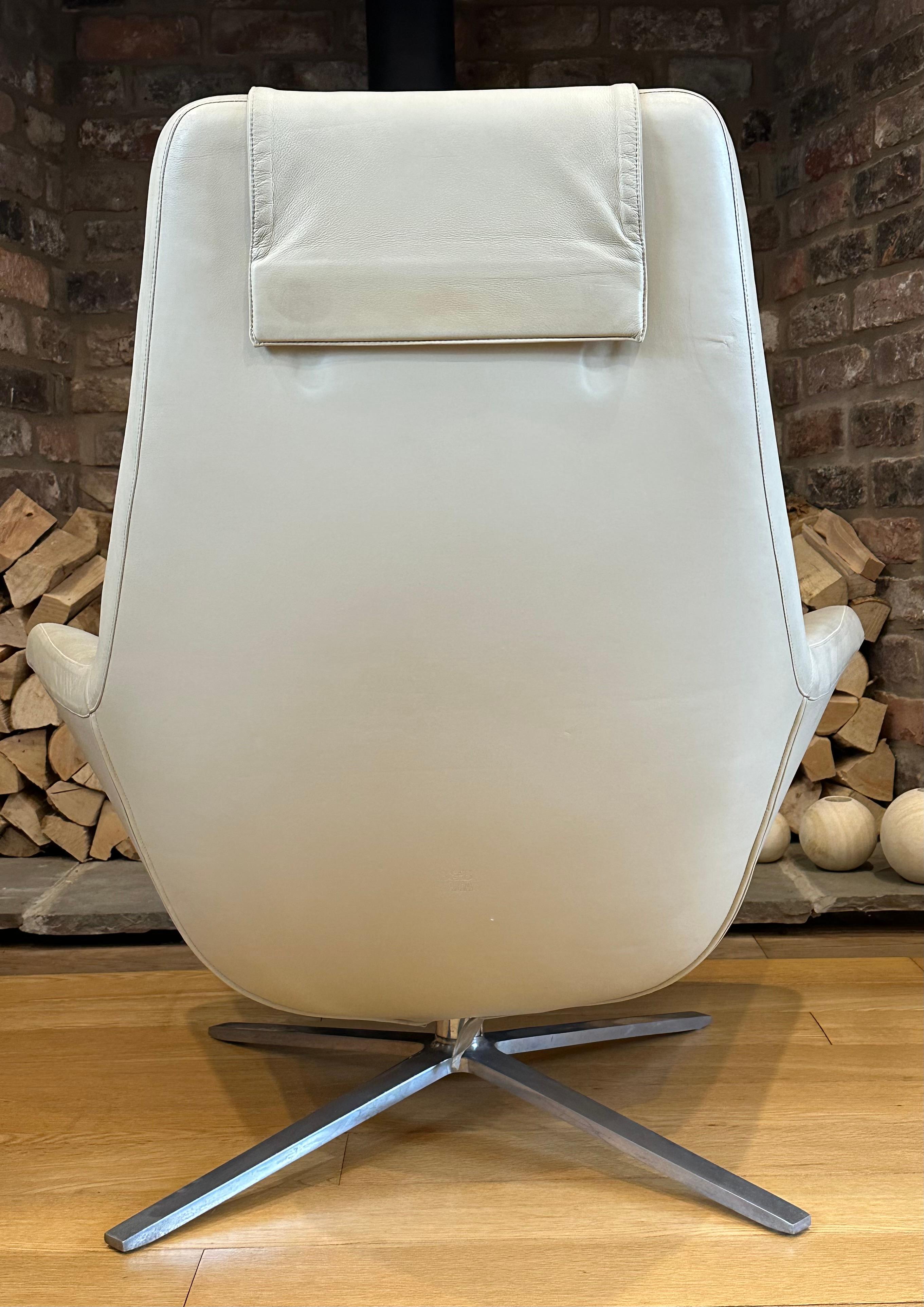 B&B Italia Metropolitan Leather Swivel Chair and Ottoman. For Sale 8