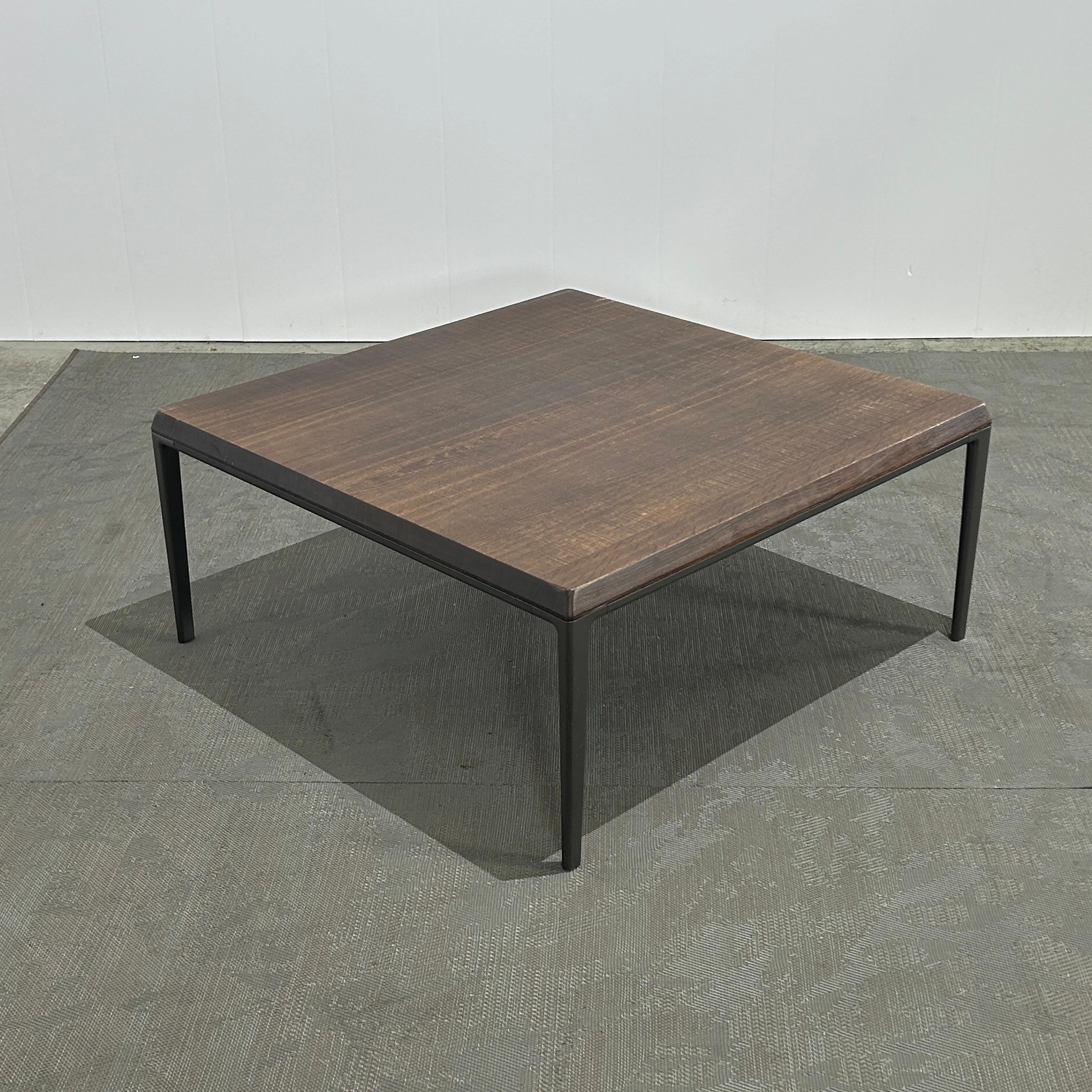 B&B Italia Michel Coffee Table by Antonio Citterio In Good Condition For Sale In Basildon, London