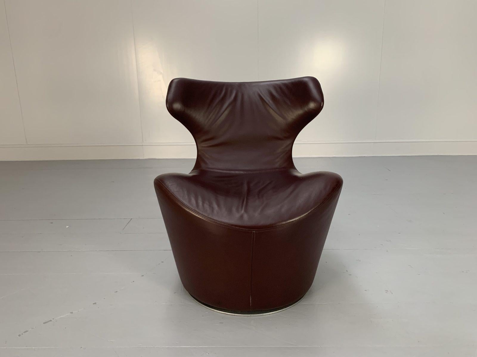 Hello Friends, and welcome to another unmissable offering from Lord Browns Furniture, the UK’s premier resource for fine Sofas and Chairs.

On offer on this occasion is a rare, superb “Mini Papilio” swivel-armchair, from the world renown Italian