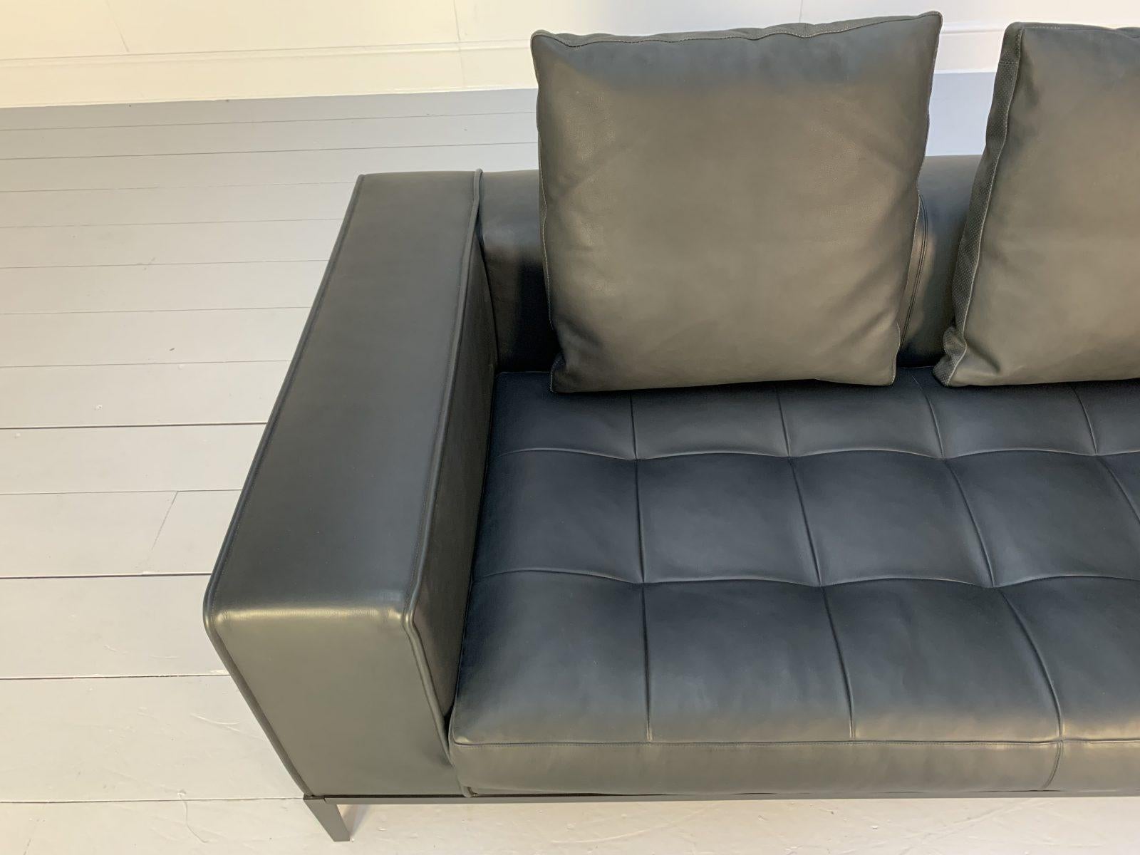 B&B Italia “Simplex ” 2.5-Seat Sofa – In Charcoal “Gamma” Leather For Sale 2