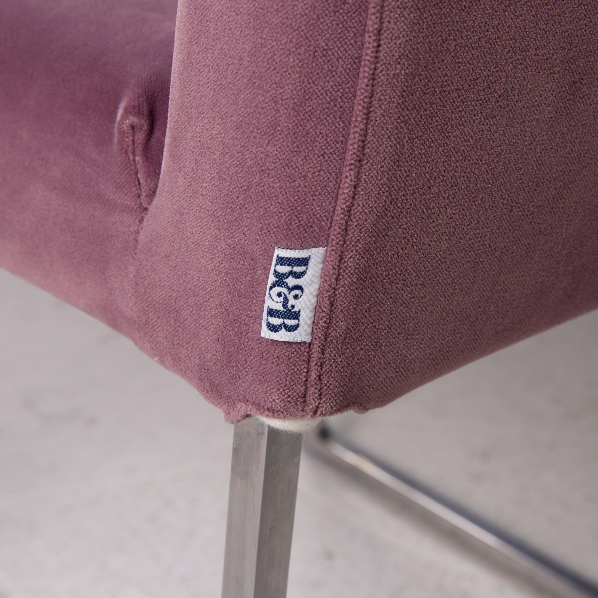 B&B Italia Solo 'B&B' Velvet Chair Lilac Fabric In Good Condition For Sale In Cologne, DE