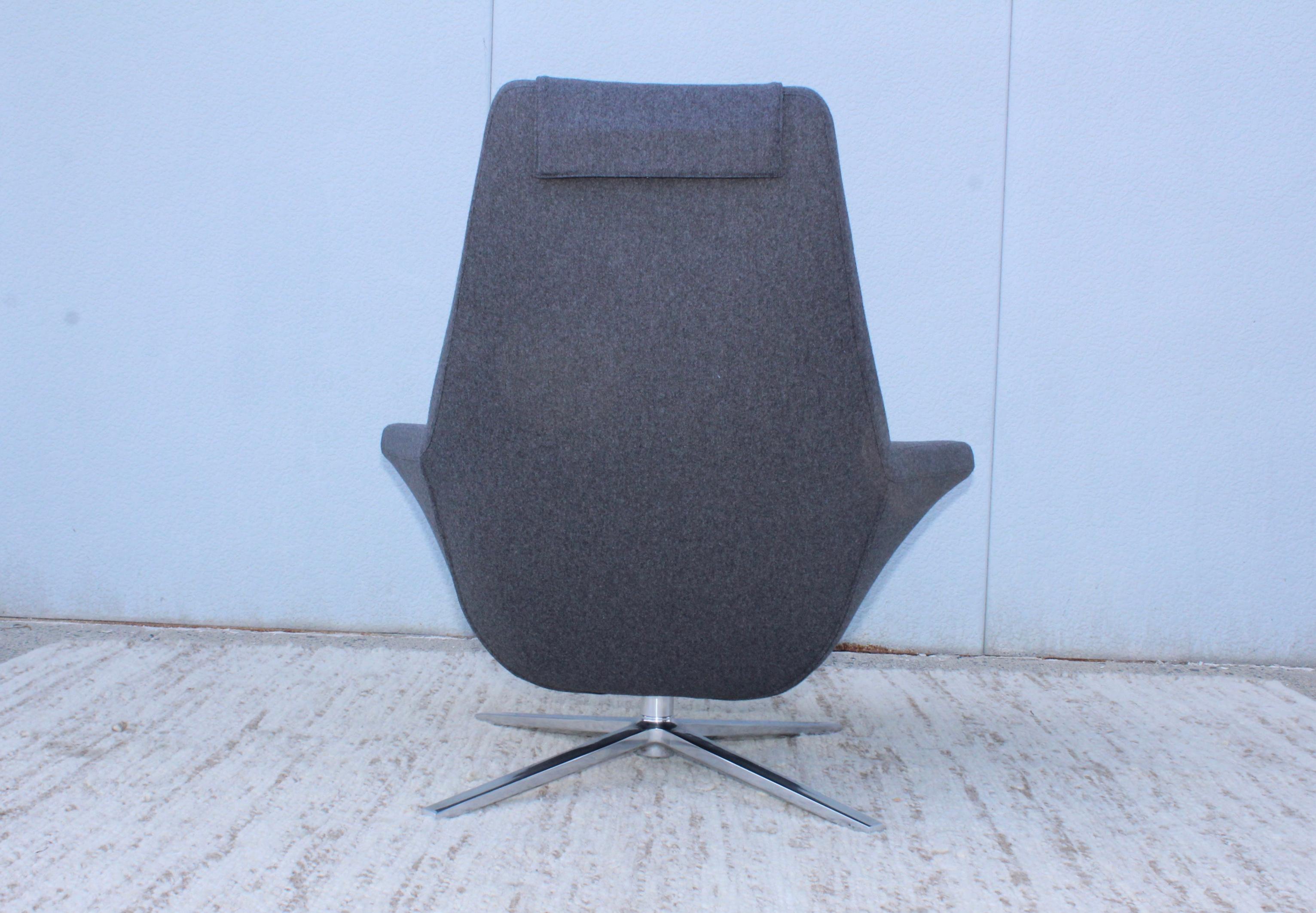 B&B Italia Swivel Lounge Chair Designed by Jeffrey at 1stDibs