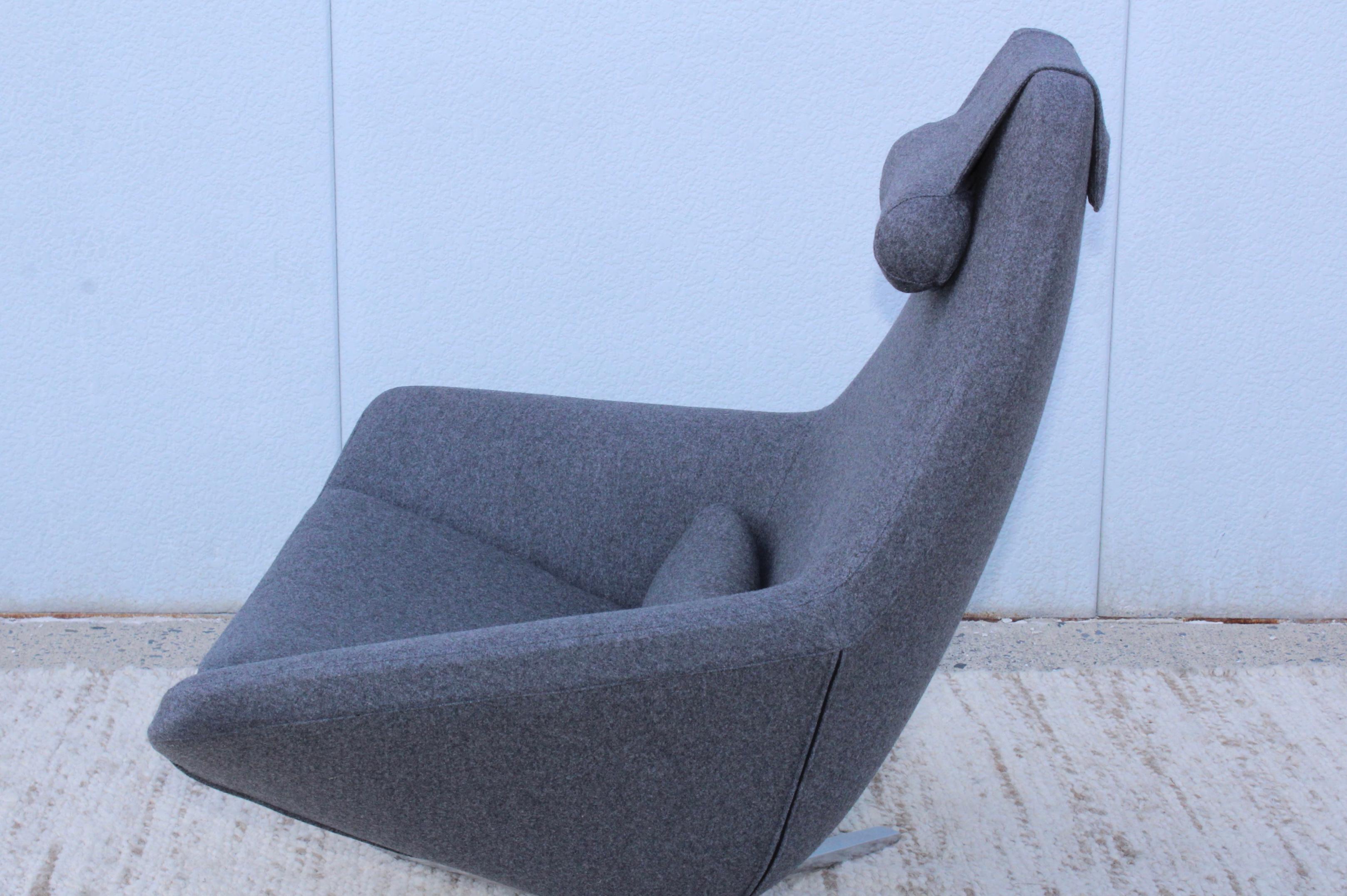 Contemporary B&B Italia Swivel Lounge Chair Designed by Jeffrey Bernett