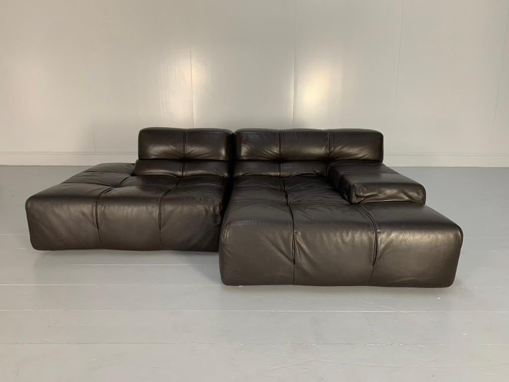 In questa occasione viene offerto un superbo esempio, presentato in modo impeccabile, di un'icona del design contemporaneo delle sedute: si tratta di un superbo divano componibile a L 