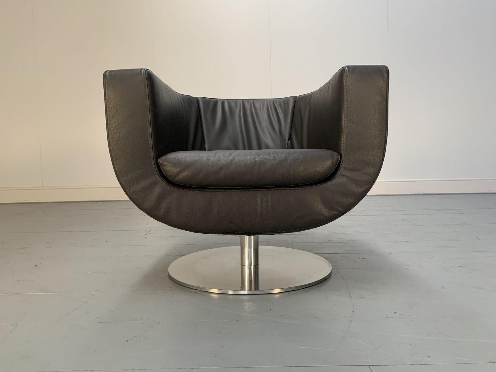 Hello Friends, and welcome to another unmissable offering from Lord Browns Furniture, the UK’s premier resource for fine Sofas and Chairs.

On offer on this occasion is a superb B&B Italia “Tulip” Armchair (one of 2 identical Armchairs available