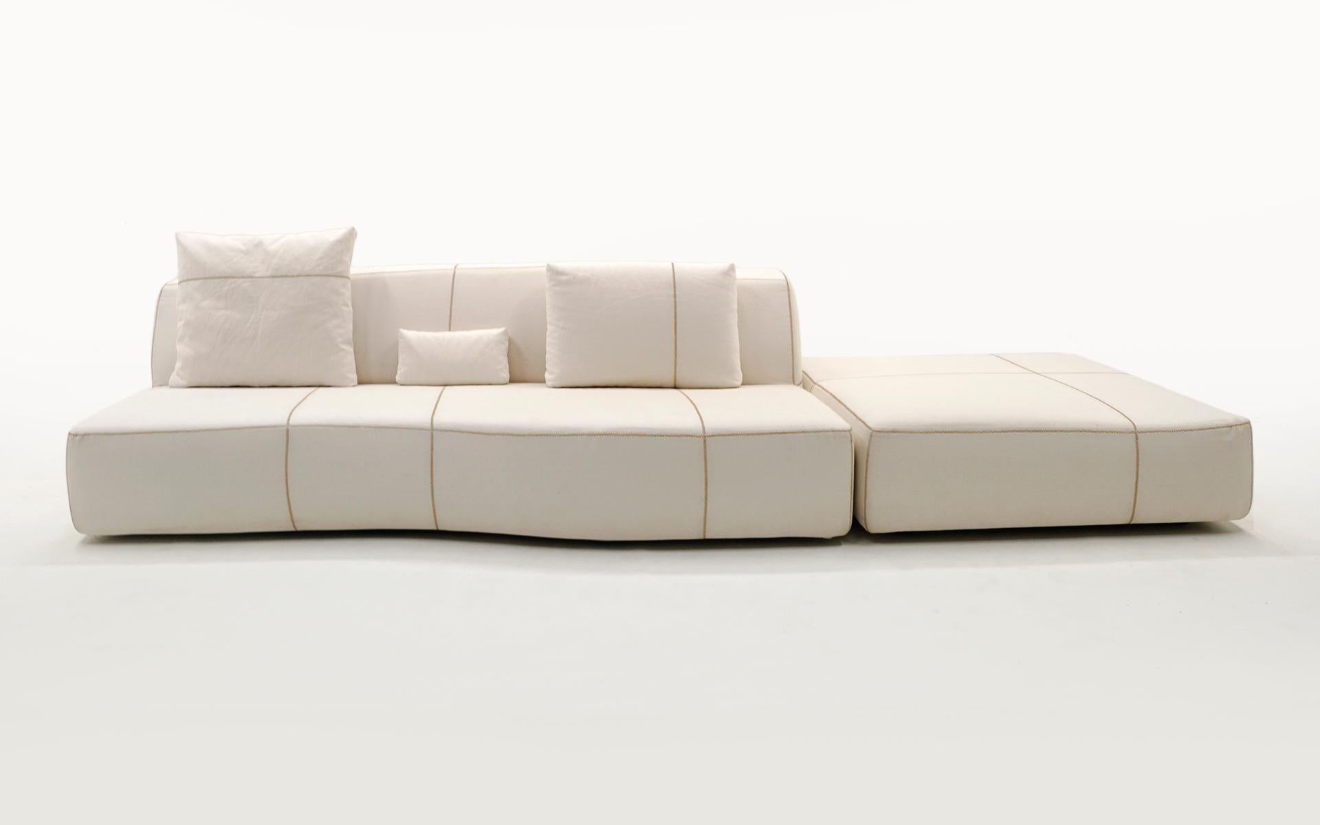 B&B Italia Zweiteiliges Sofa „Bend“ von Patricia Urquiola, 2010 in Weiß, signiert im Angebot 3