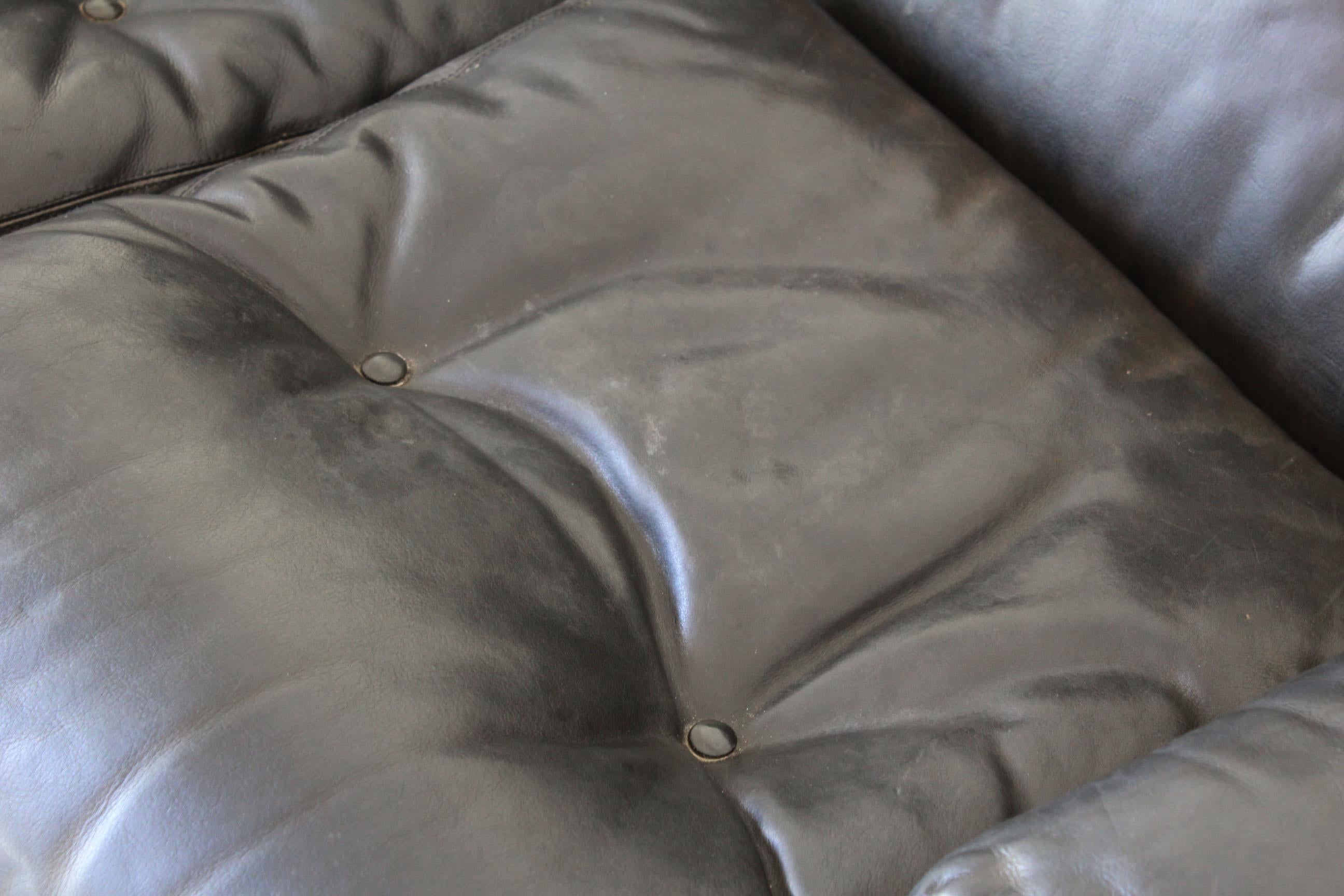 Vintage Leather Sofa by B&B Italia by Afra & Tobia Scarpa Designers For Sale 1