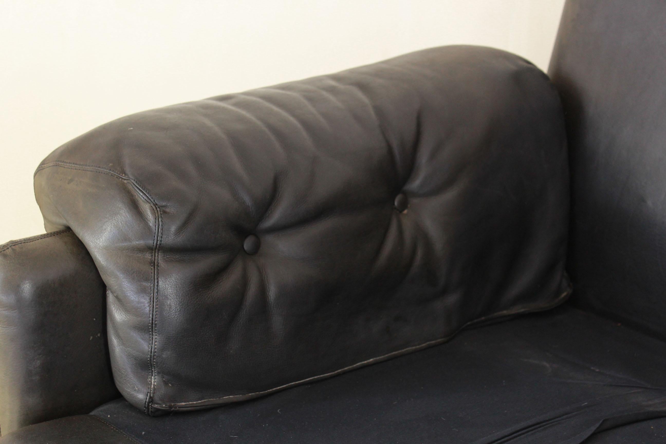 Vintage Leather Sofa by B&B Italia by Afra & Tobia Scarpa Designers For Sale 2