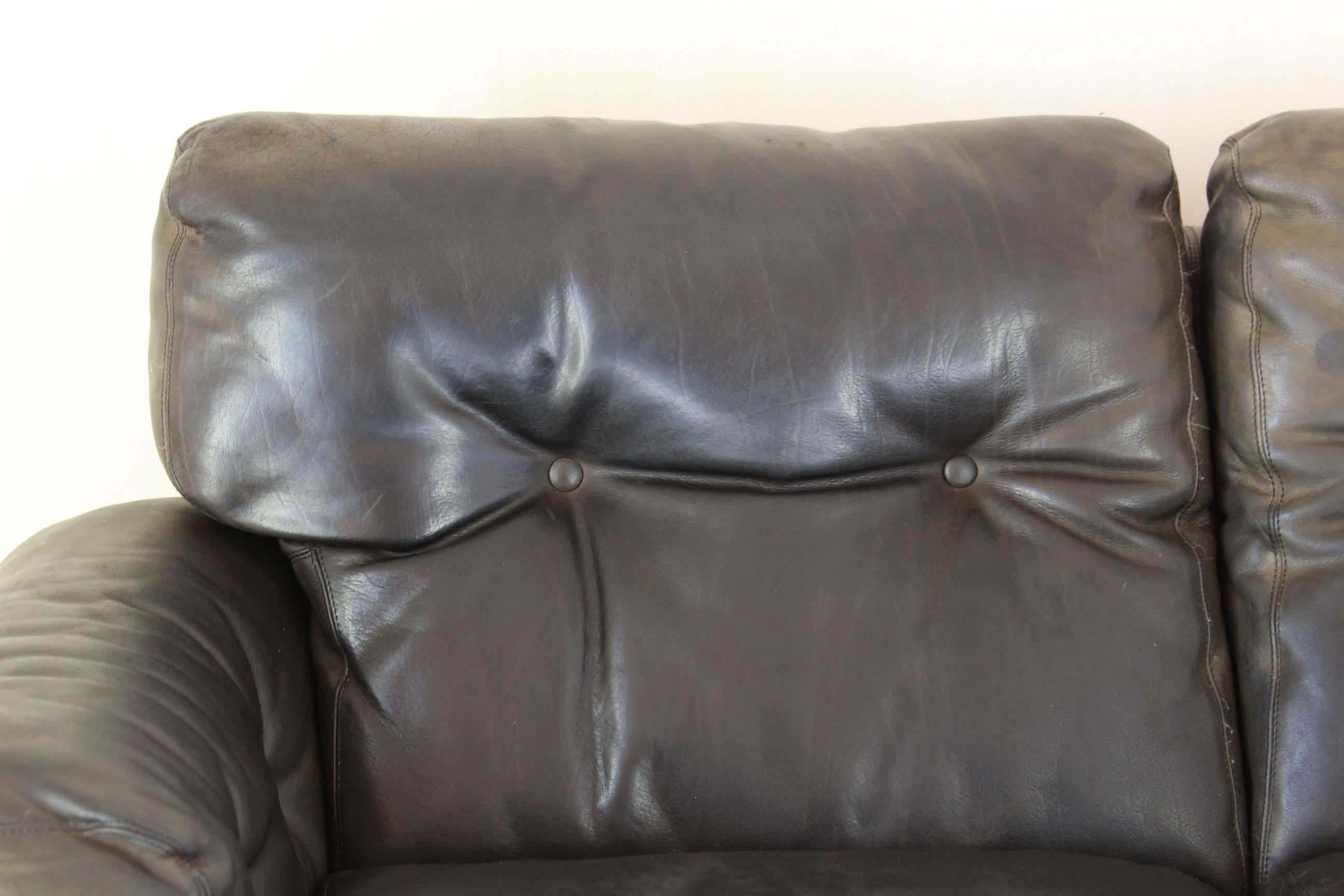 Vintage Leather Sofa by B&B Italia by Afra & Tobia Scarpa Designers In Good Condition For Sale In Ceglie Messapica, IT