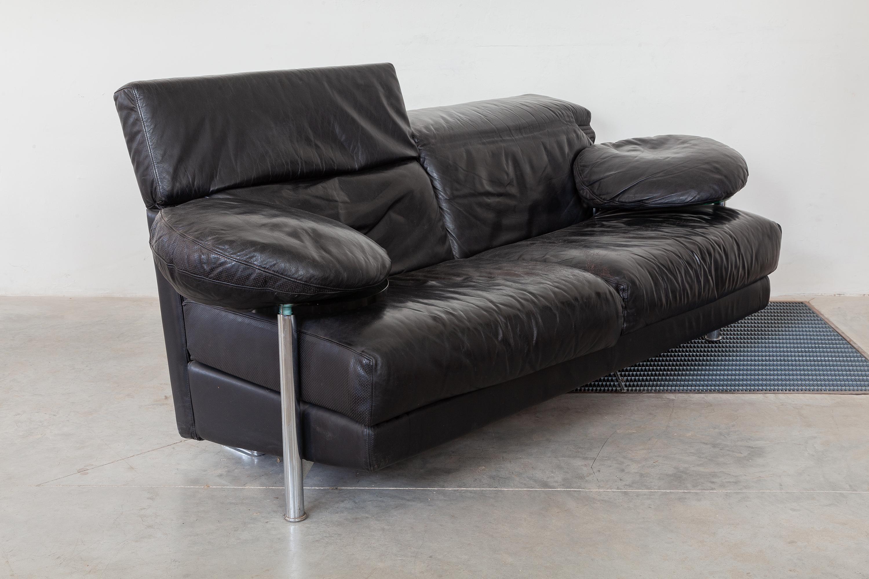 Acier inoxydable B&B Italy Black Leather 1980 Sofa Designed by Paolo Piva 