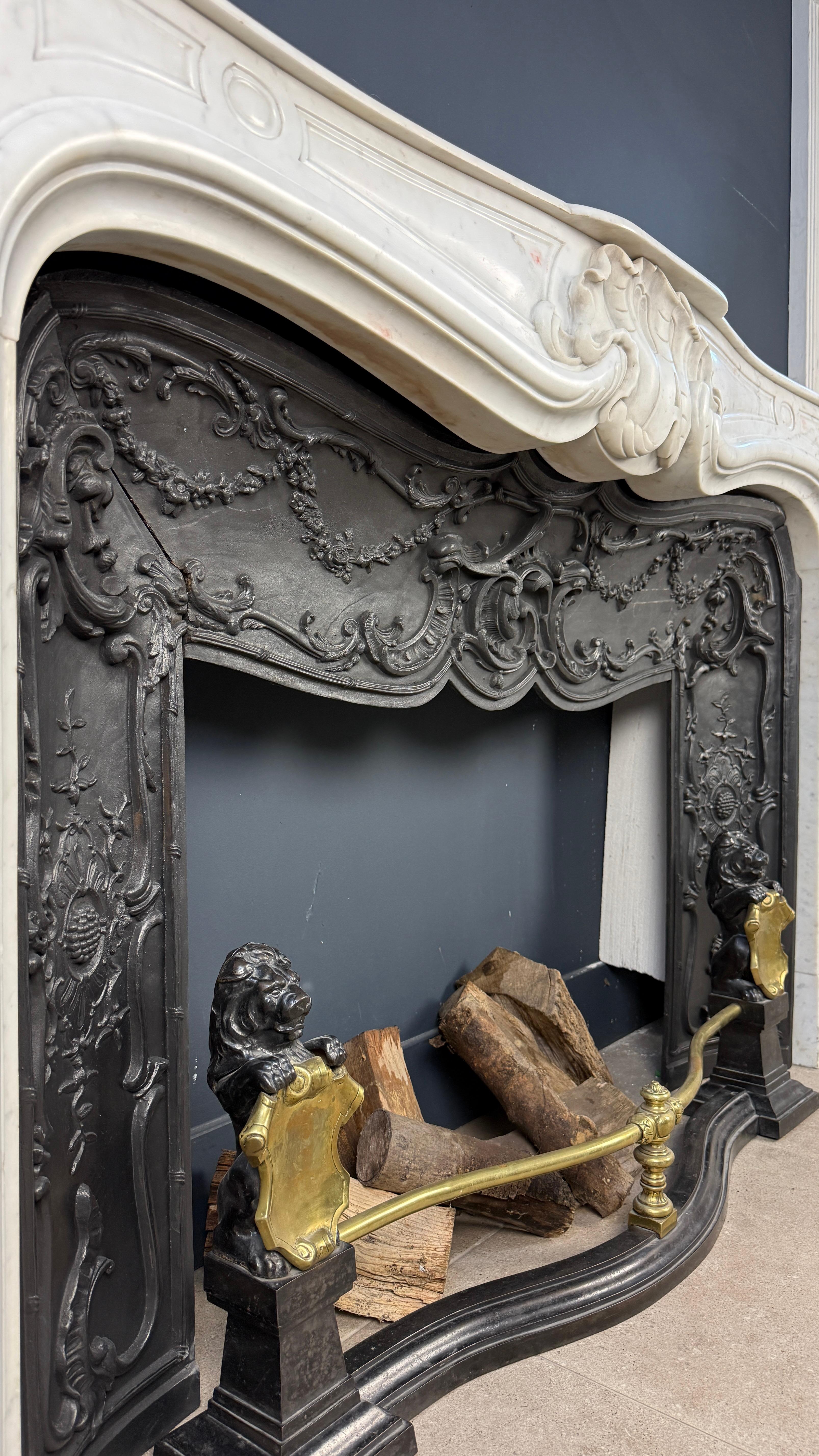 BBeautiful Rich Antique Front Fireplace Surround in Rococo Style In Good Condition For Sale In Oostvoorne, NL