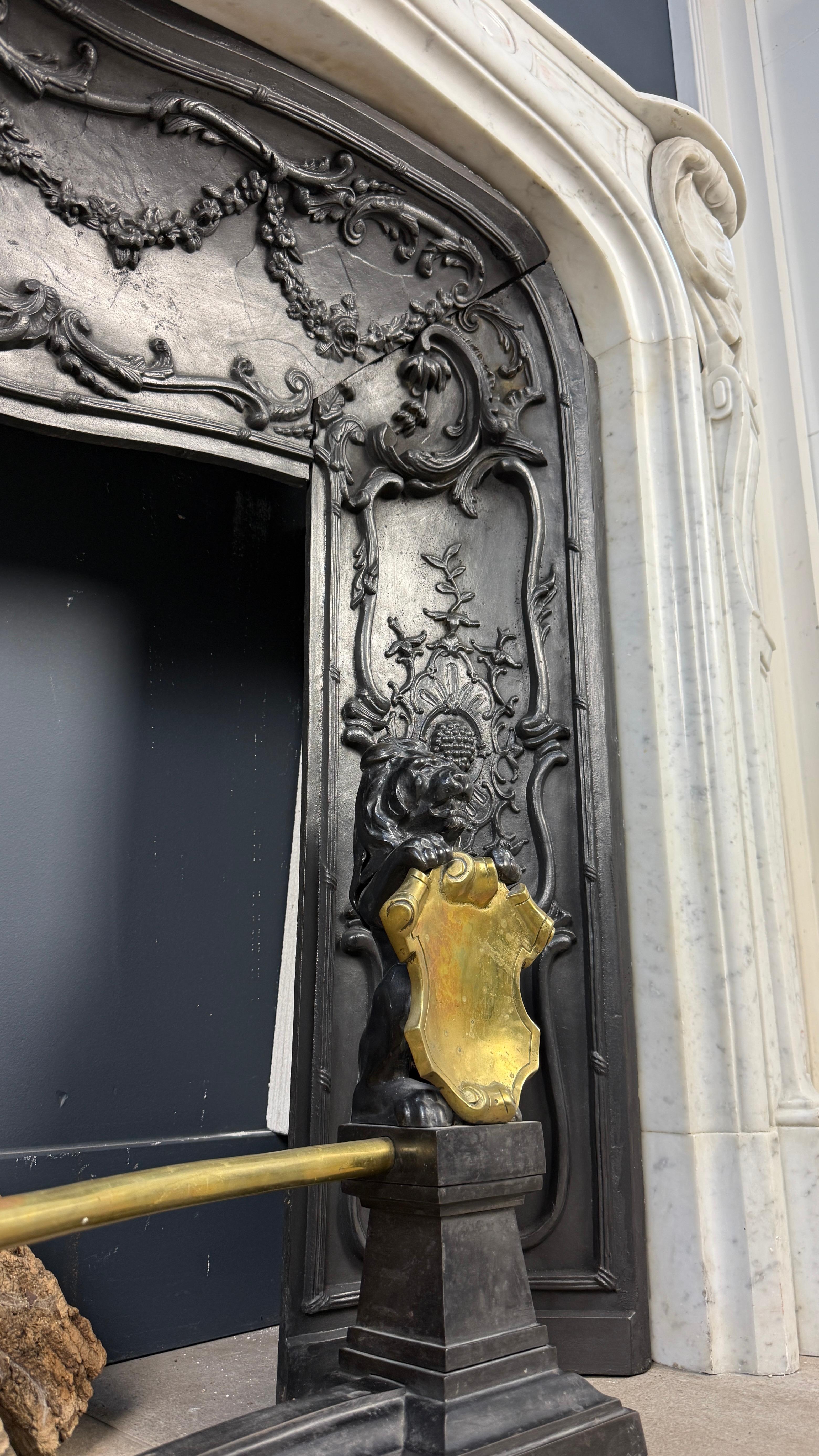 BBeautiful Rich Antique Front Fireplace Surround in Rococo Style For Sale 1