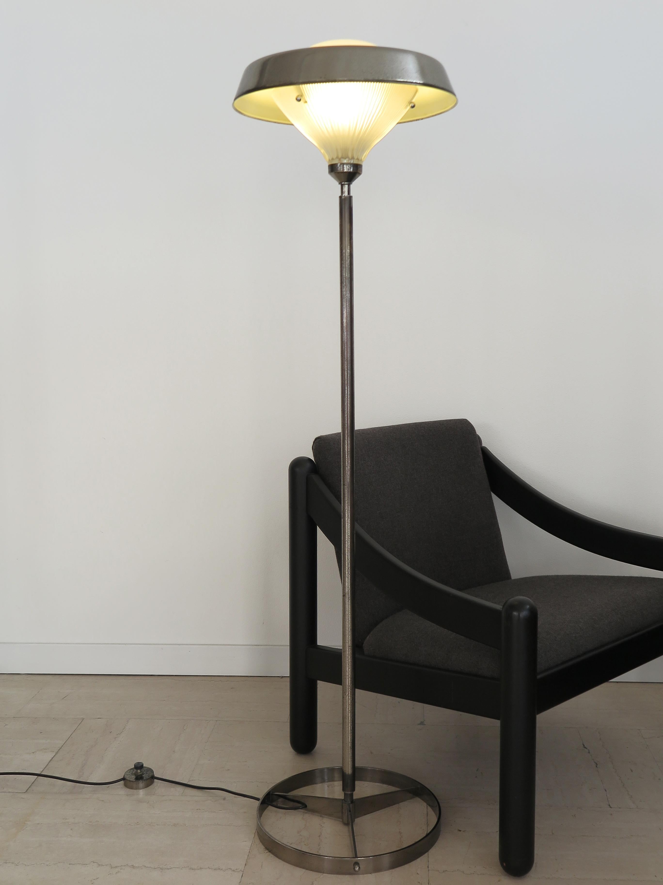 BBPR for Artemide Midcentury Italian “Ro” Floor Lamp 1960s In Good Condition For Sale In Reggio Emilia, IT