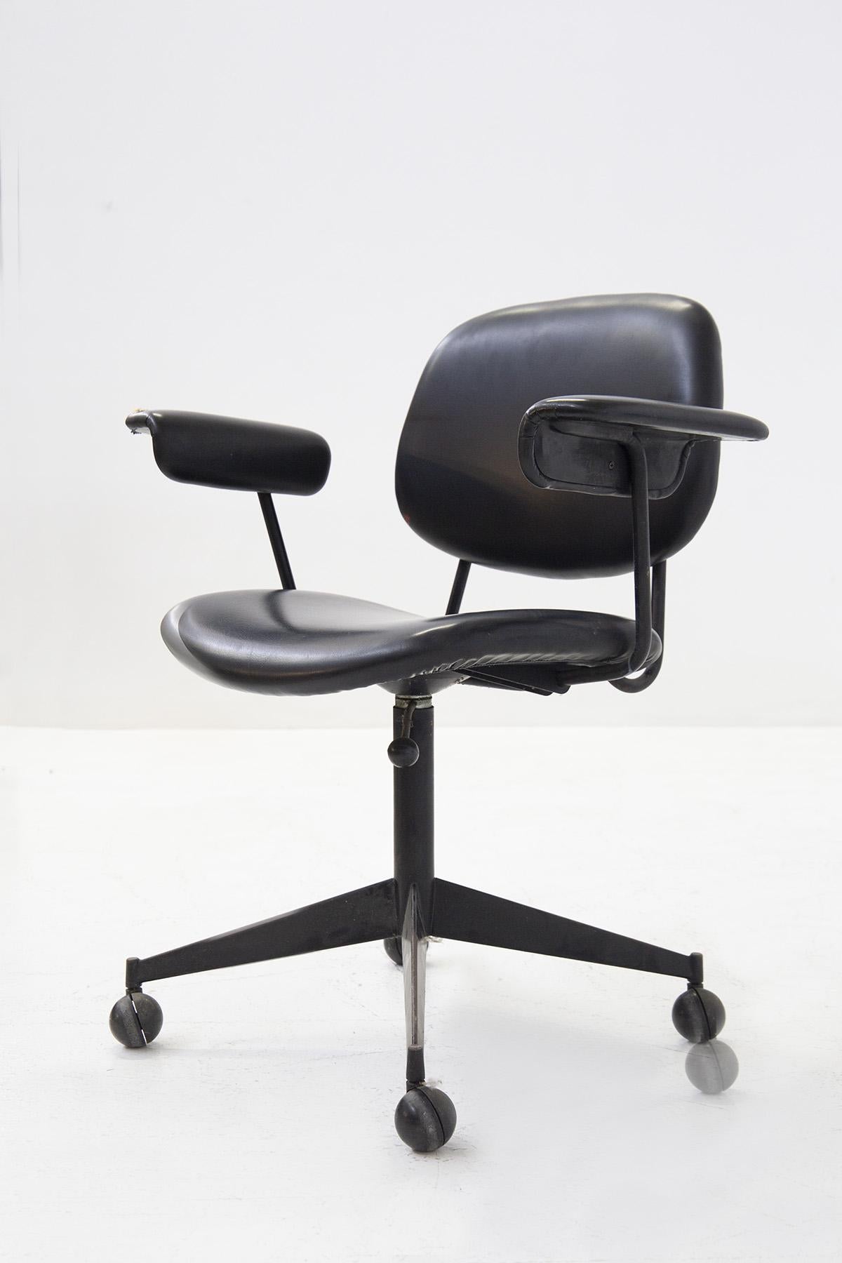BBPR Office Chairs for Olivetti in Black Leather 4