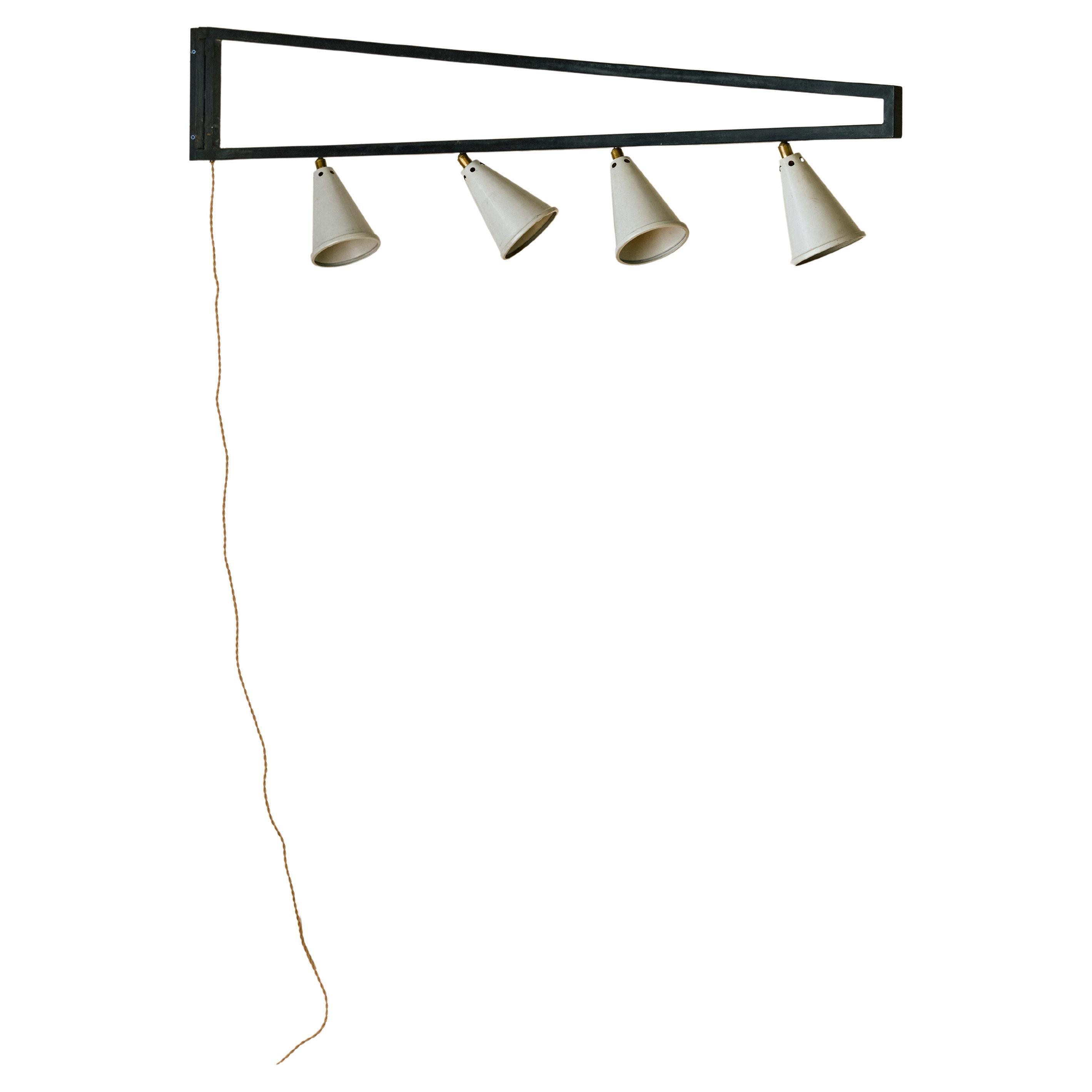 BBPR Seltene große Wandleuchterlampe