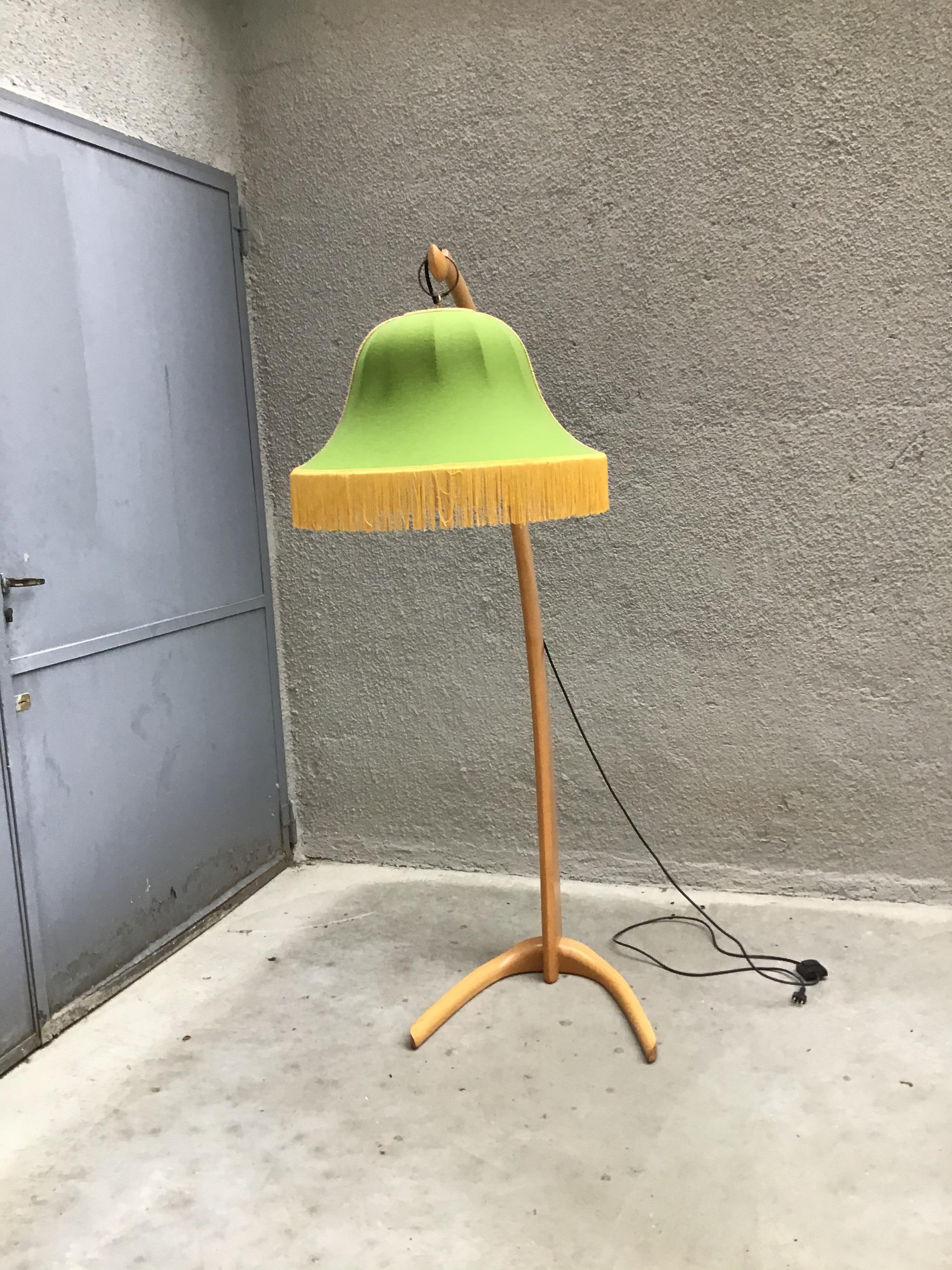 italien BBPR Lampadaire Steele 1950 Wood Abat-jour en tissu 1950 Laiton, Italie en vente