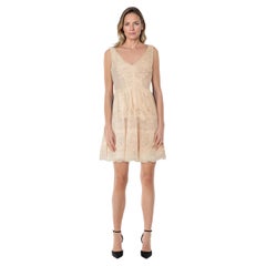 BCBG Max Azria Beige Spitze V-Ausschnitt Minikleid Größe XS