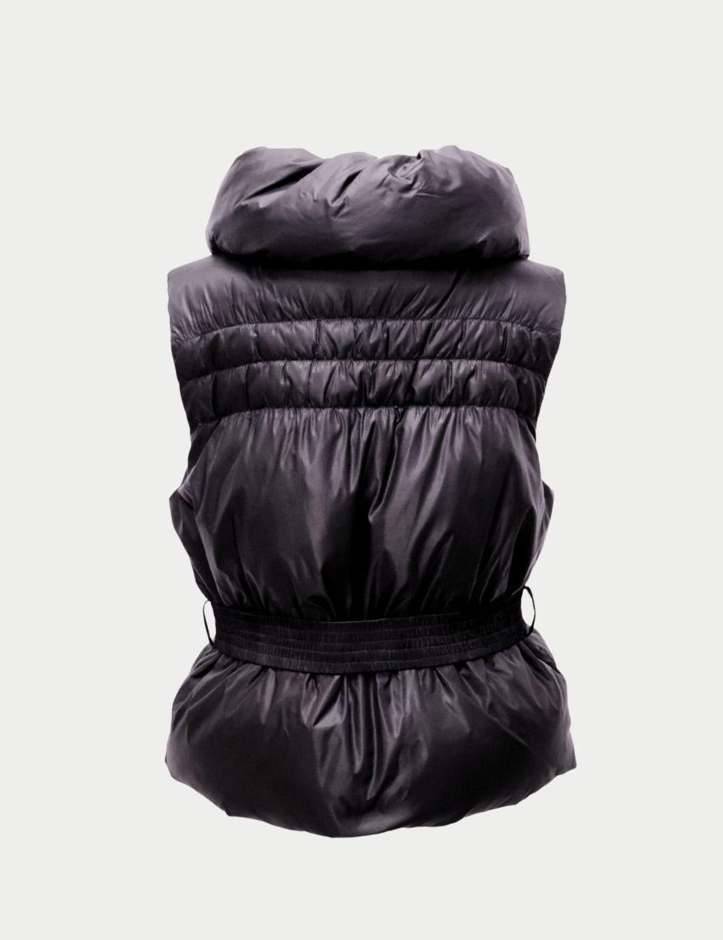 Noir BCBG Max Azria Gilet bouffant noir avec ceinture et col montant - L en vente