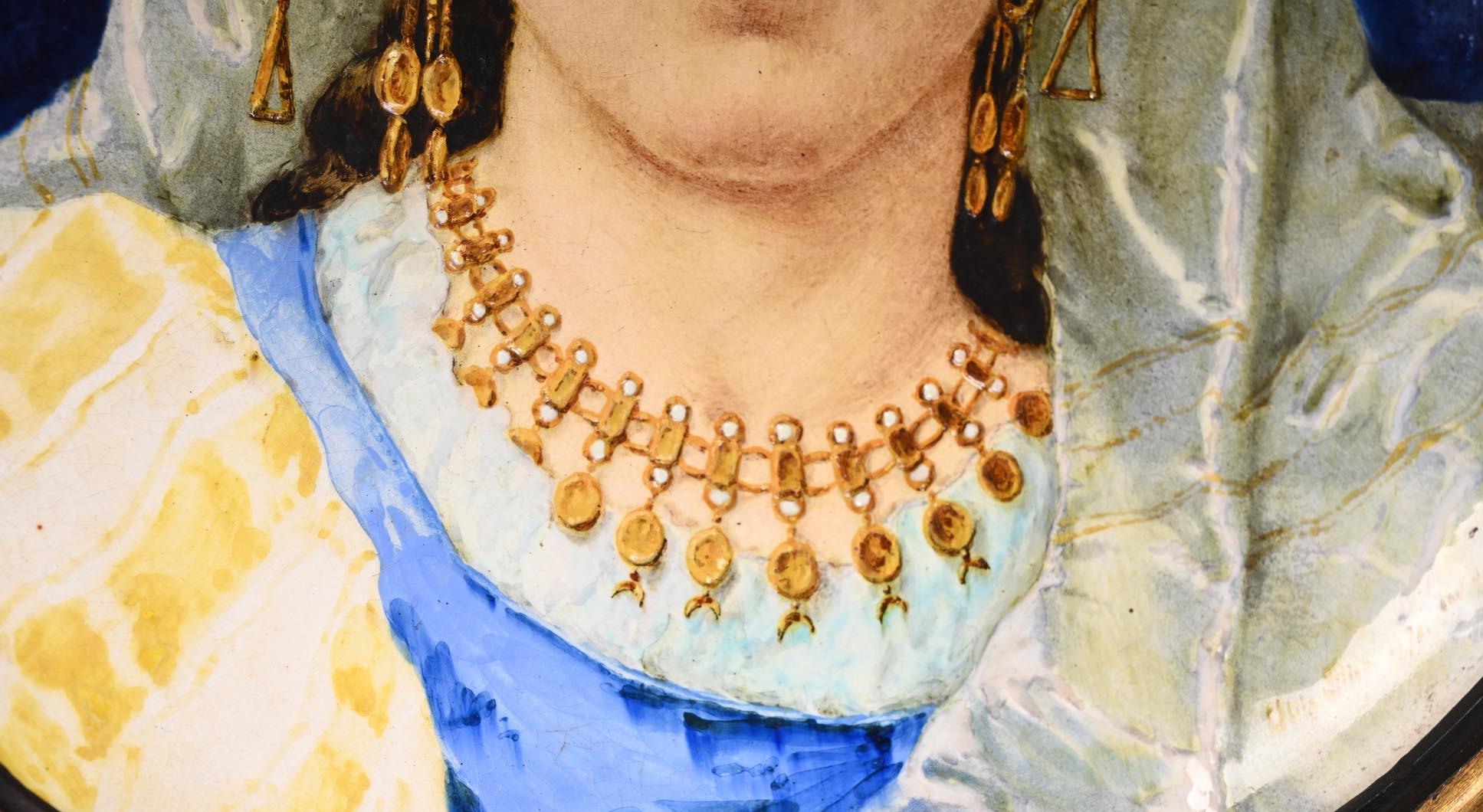 Émaillé I. B&Cie, Charles POYARD, Félix FLICK, Plat avec portrait d'une femme berbère en vente