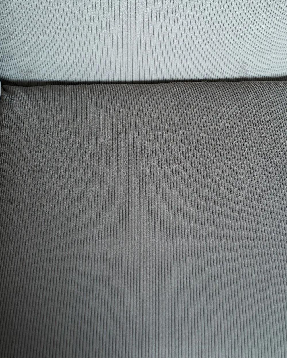 Divano BD Barcelona PILLOW in velluto a coste di Muller Van Severen in vendita 7