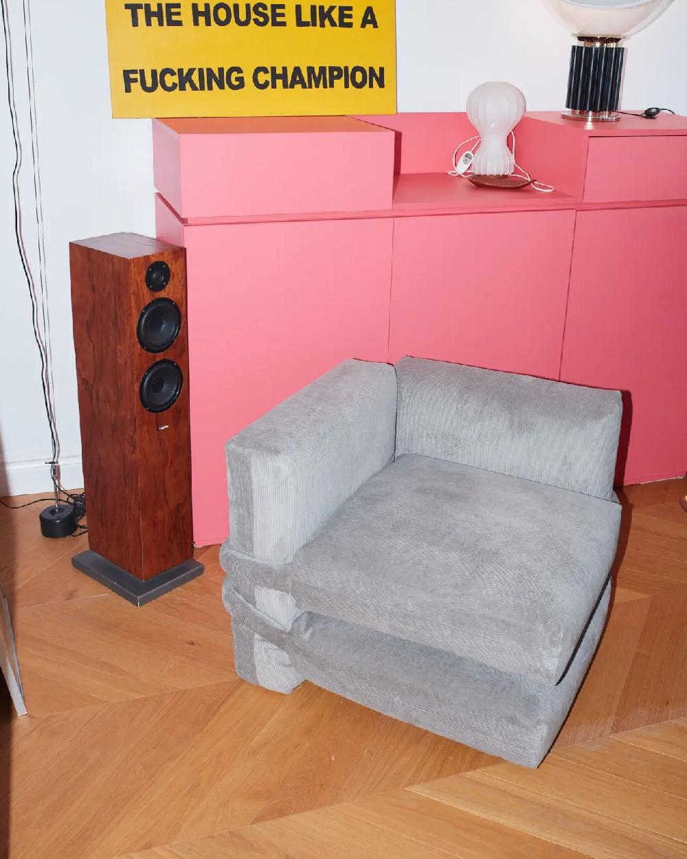 Divano BD Barcelona PILLOW in velluto a coste di Muller Van Severen in vendita 14