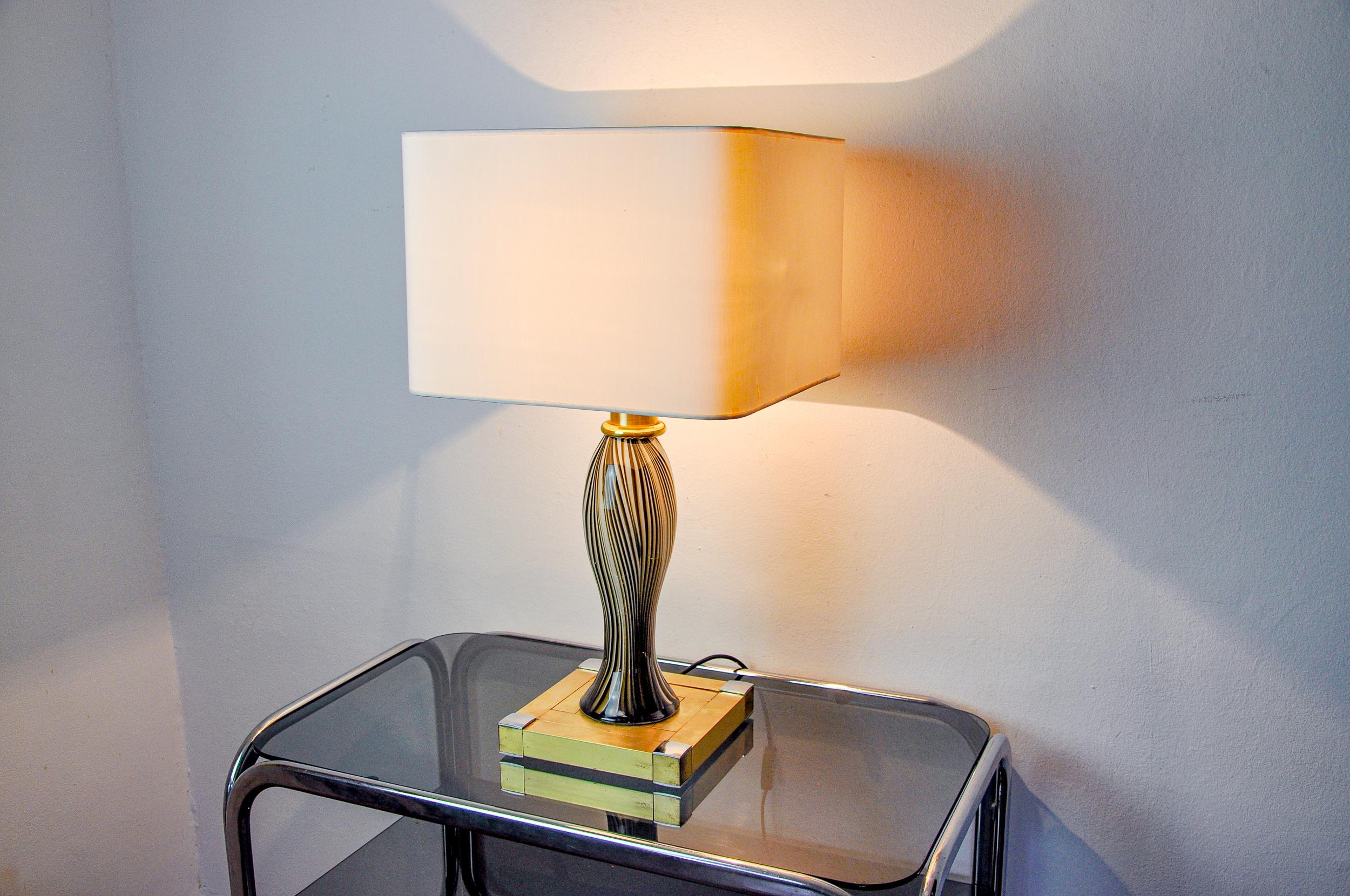 Hollywood Regency Lampe de table Bd Lumica, verre de Murano et laiton, Italie, 1970 en vente