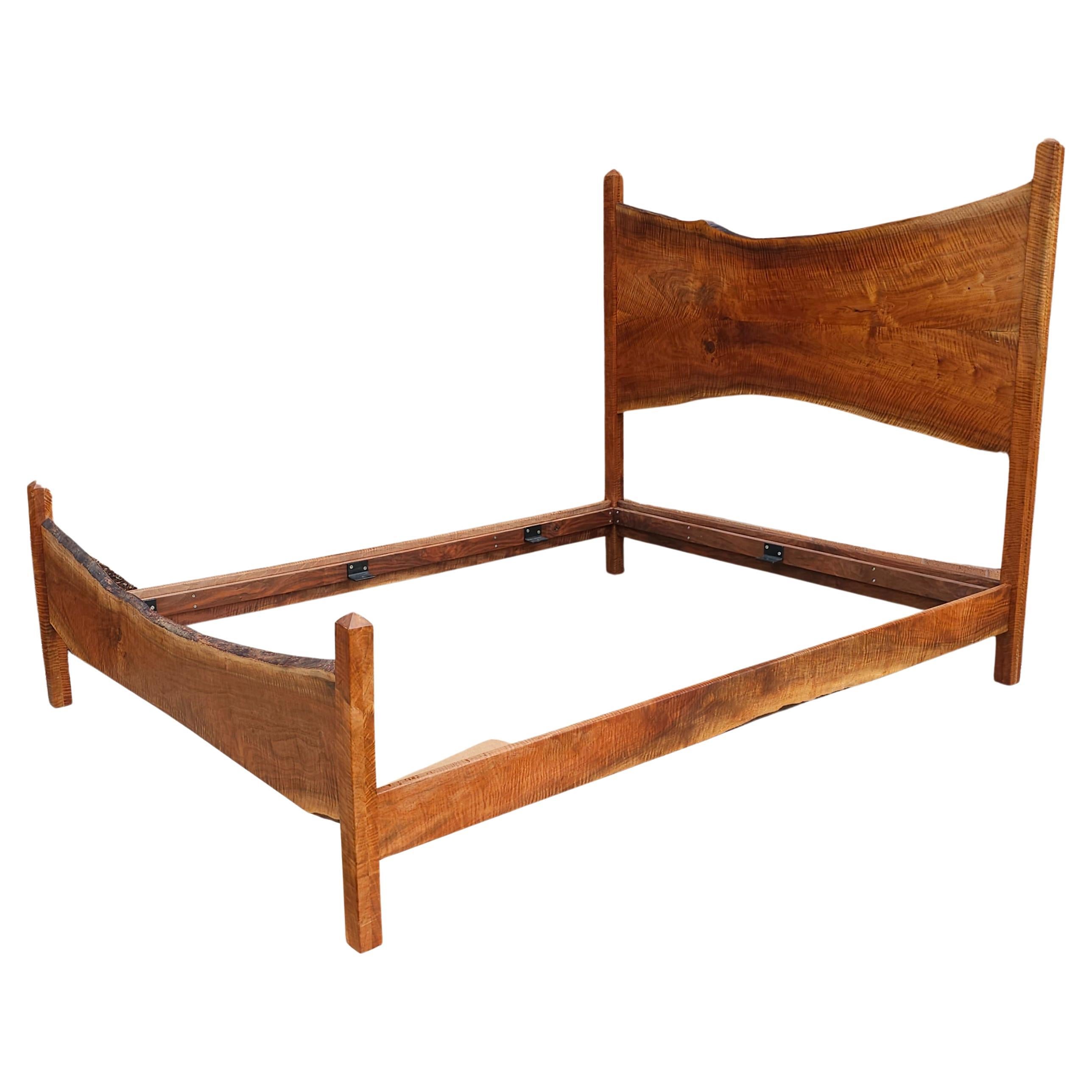 BDDW Style Live-Edge Handcrafted Claro Walnut Slab Queen Bed In Excellent Condition For Sale In Germantown, MD