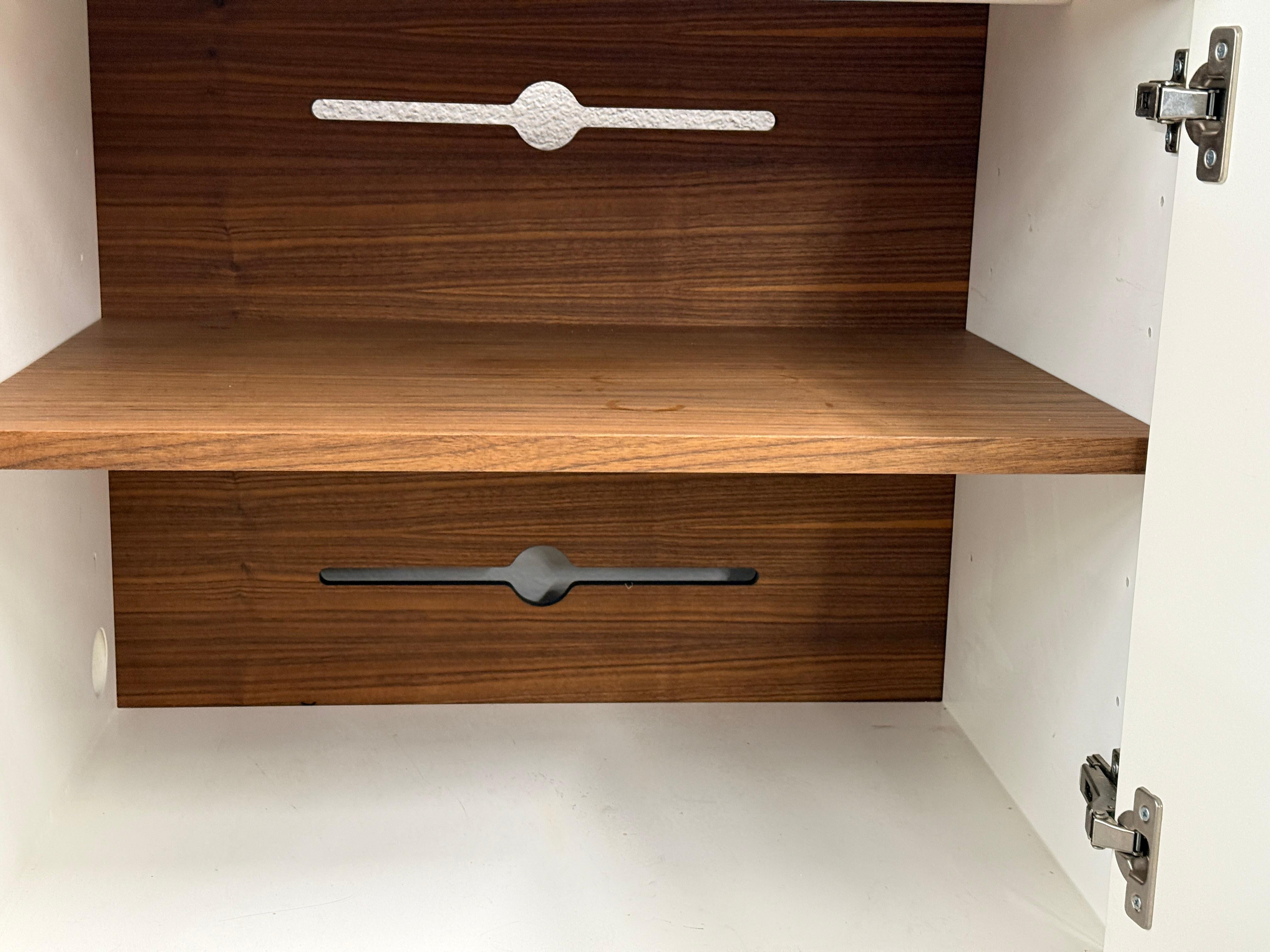 BDDW Lake Credenza White Lacquer Ebonized Hardware Walnut Interiors in vendita 8