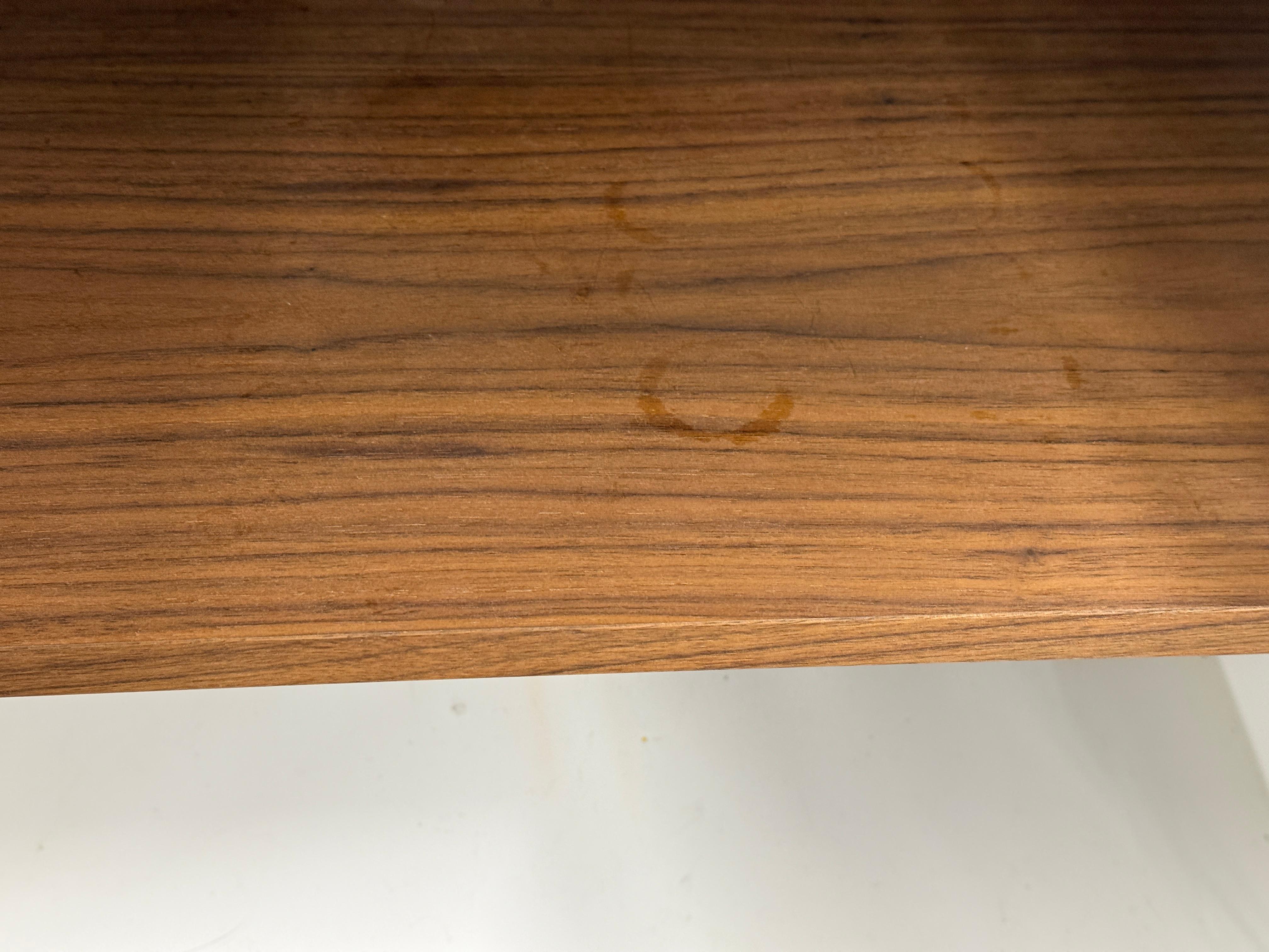 BDDW Lake Credenza White Lacquer Ebonized Hardware Walnut Interiors in vendita 9