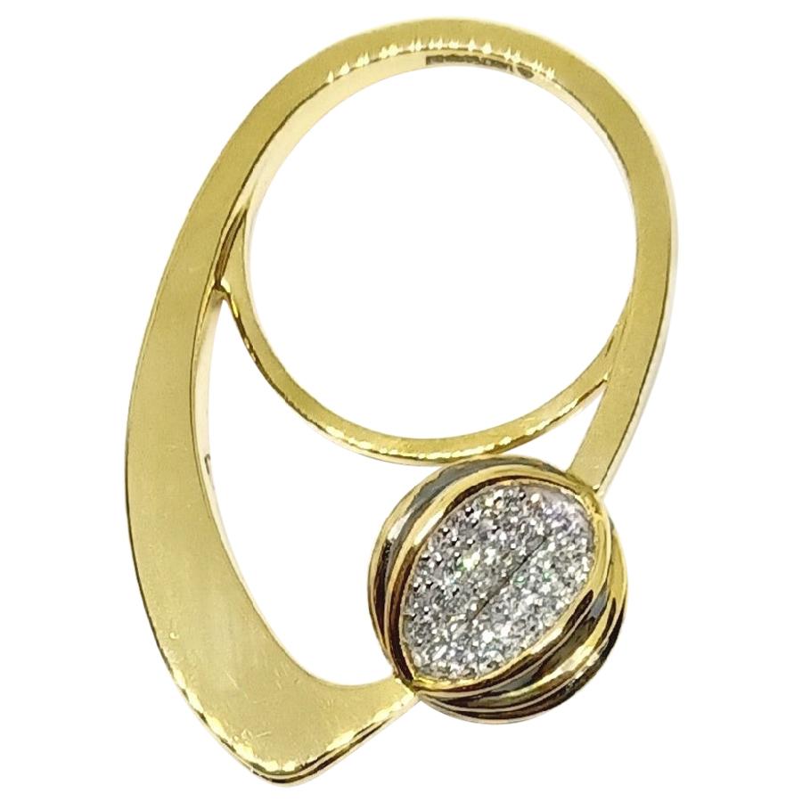 Be Ahead of the Curve with Contemporary One of a Kind White Diamond Gold Ring For Sale 4