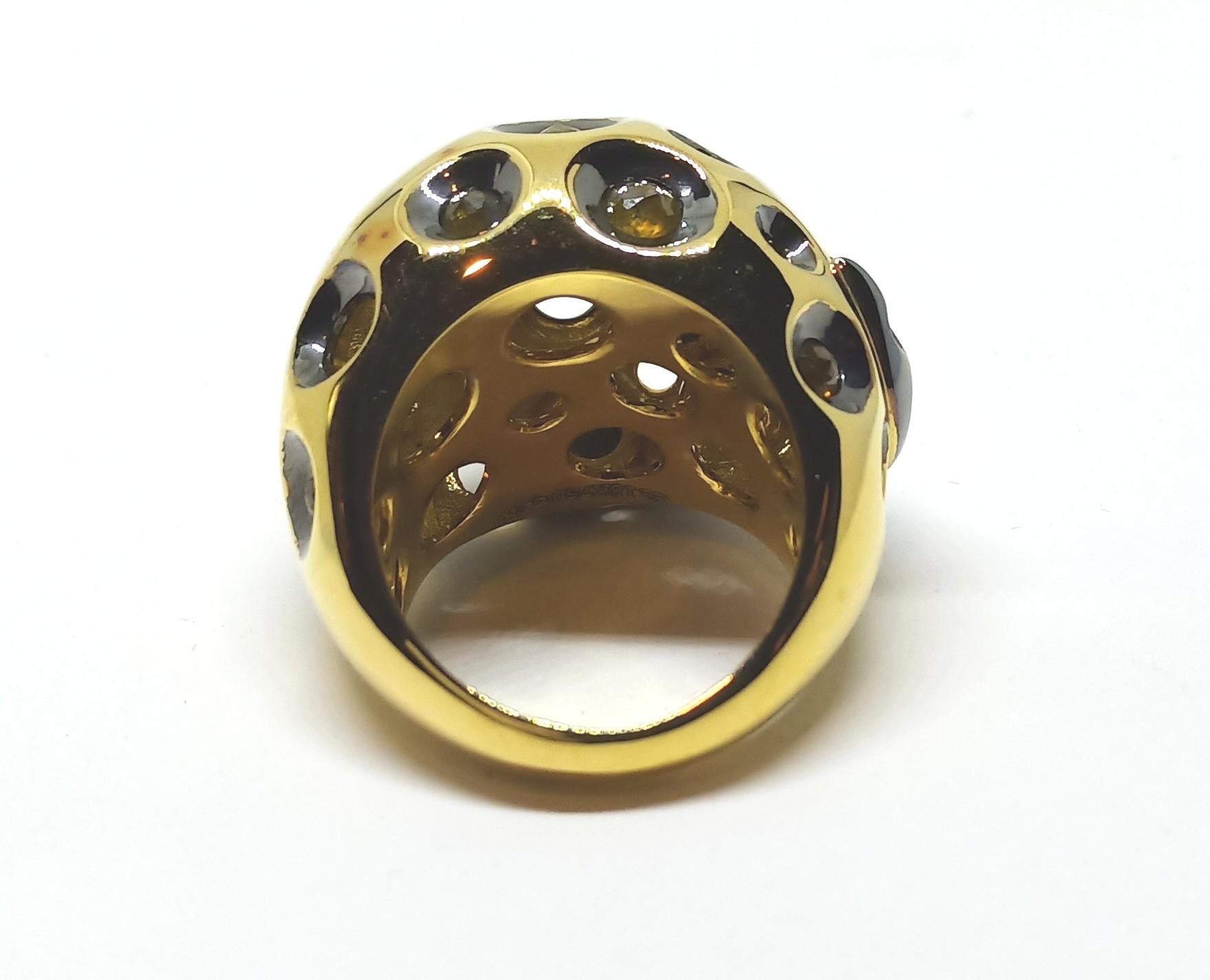 Be Ahead of the Curve with One of a Kind Colored Diamond Gold Cocktail Ring In New Condition For Sale In NEW DELHI, IN