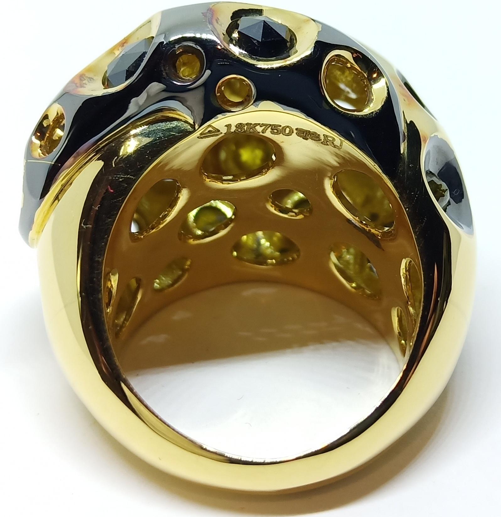 Be Ahead of the Curve with One of a Kind Colored Diamond Gold Cocktail Ring For Sale 2
