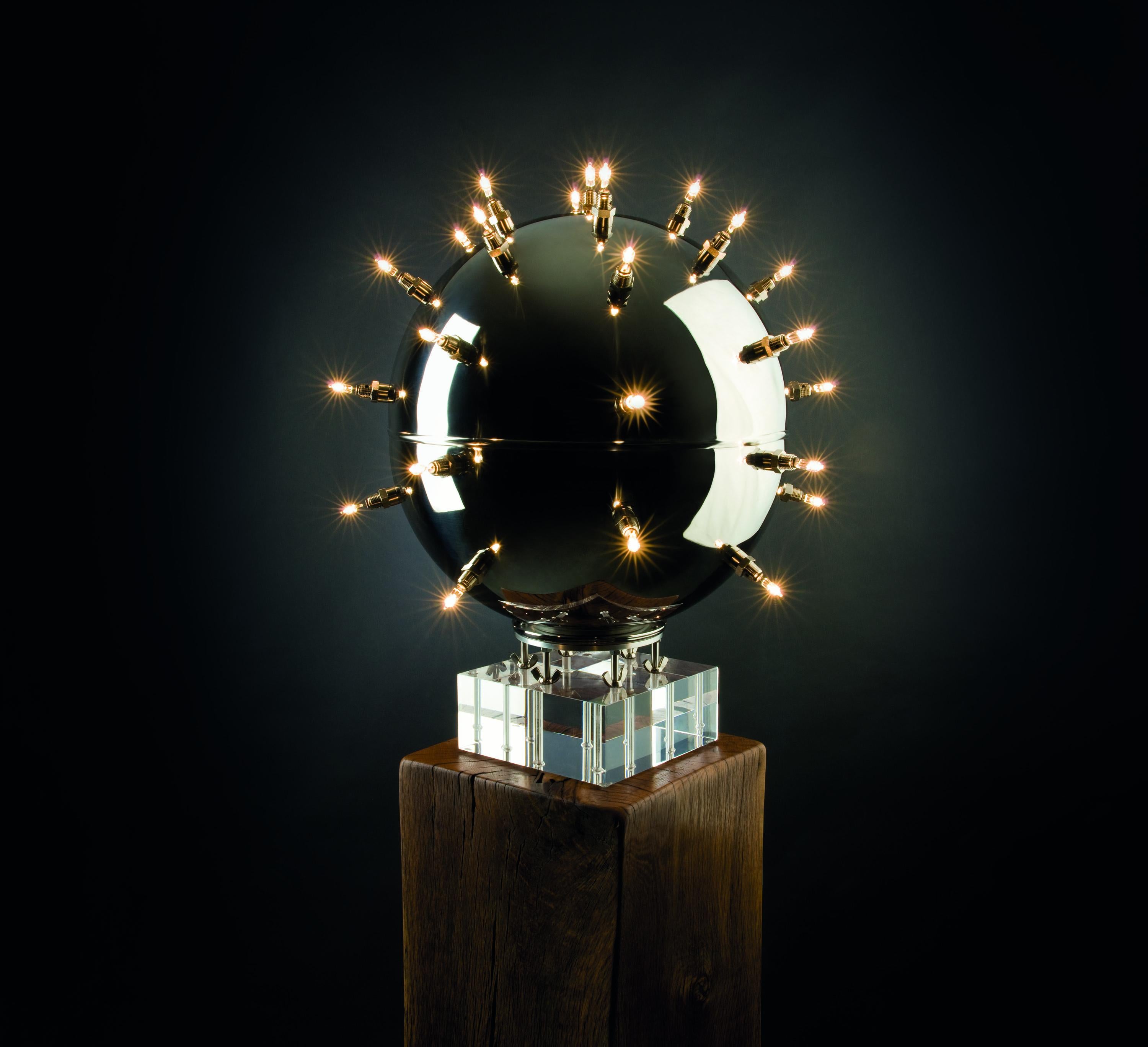 Italiano Lampada da tavolo Be Mine 33 in acciaio inox lucidato a specchio di Barberini & Gunnell in vendita