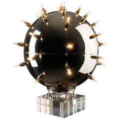 Lampada da tavolo Be Mine 33 in acciaio inox lucidato a specchio di Barberini & Gunnell
