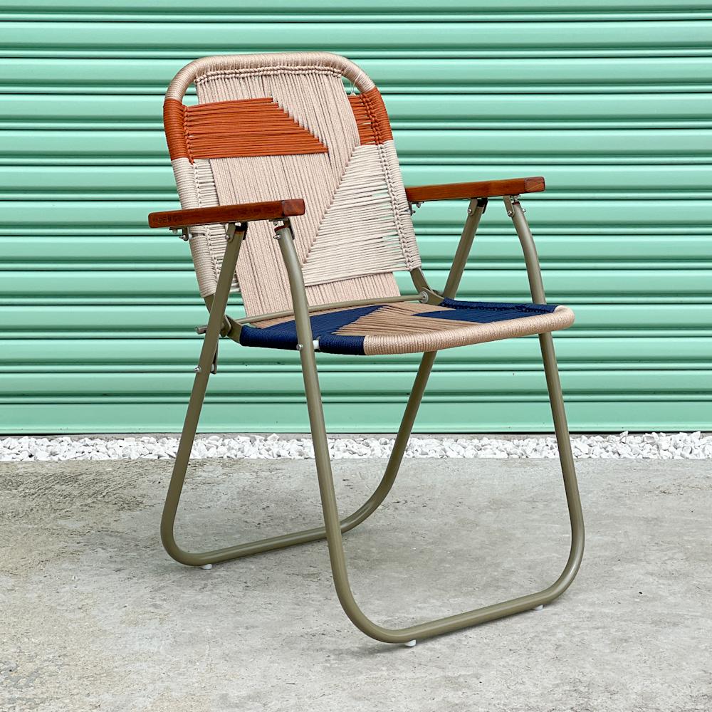- Trama 7 - main color: champagne - secondary colors: sand, ocher, navy
structure color: outono

beach chair, country chair, garden chair, lawn chair, camping chair, folding chair, stylish chair, funky chair

DENGÔ -
A handmade work, which takes all